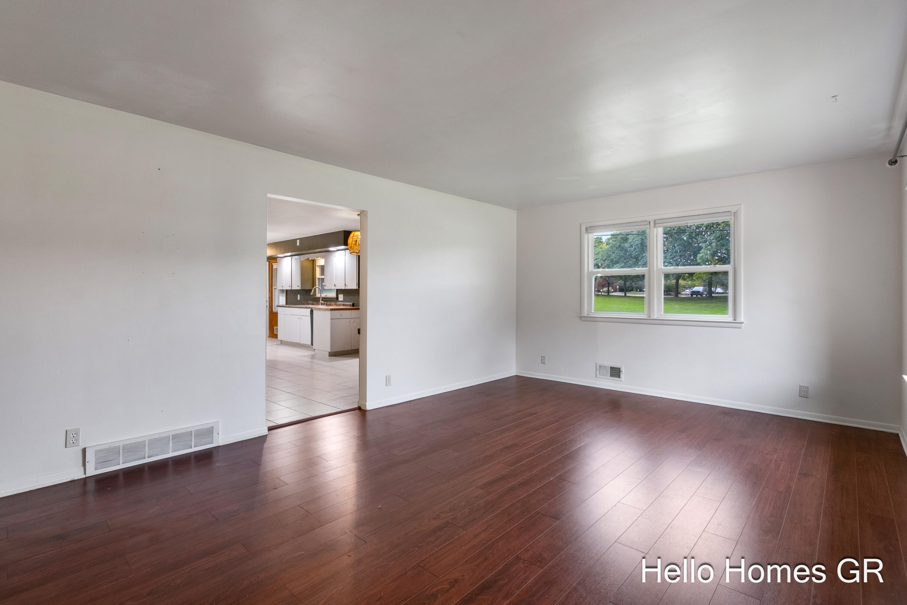 1135 Carrier Creek Boulevard NE Grand Rapids MI 49503