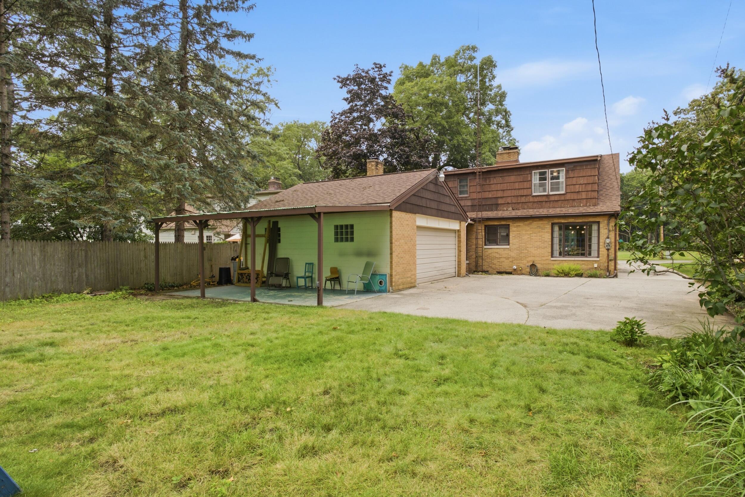 1631 Glen Avenue Muskegon MI 49441