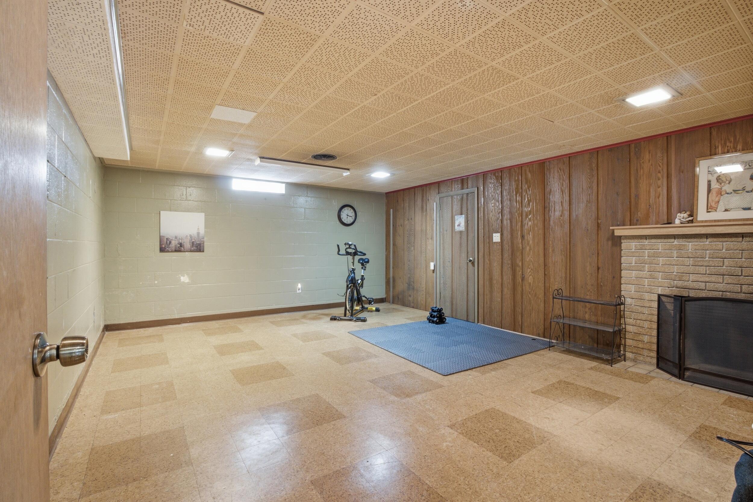 1631 Glen Avenue Muskegon MI 49441