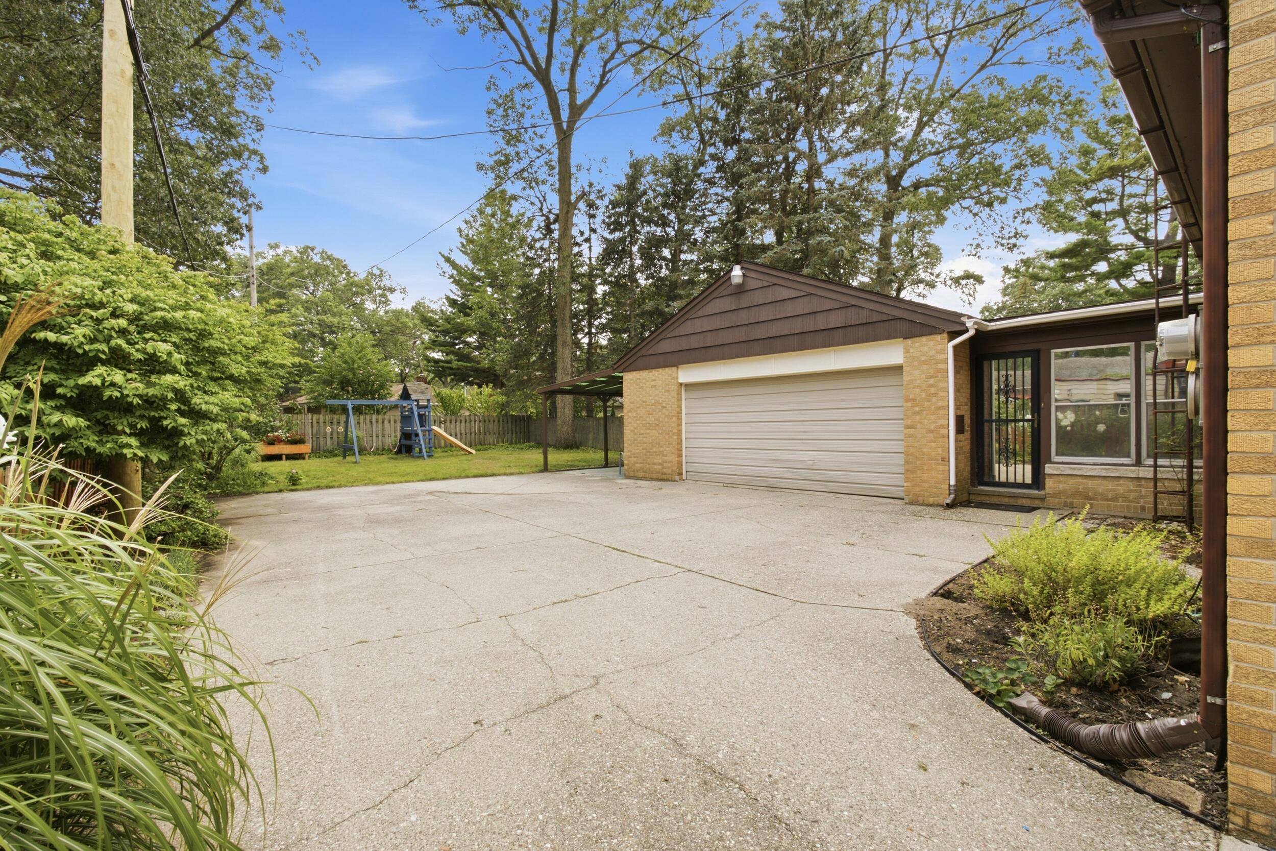 1631 Glen Avenue Muskegon MI 49441