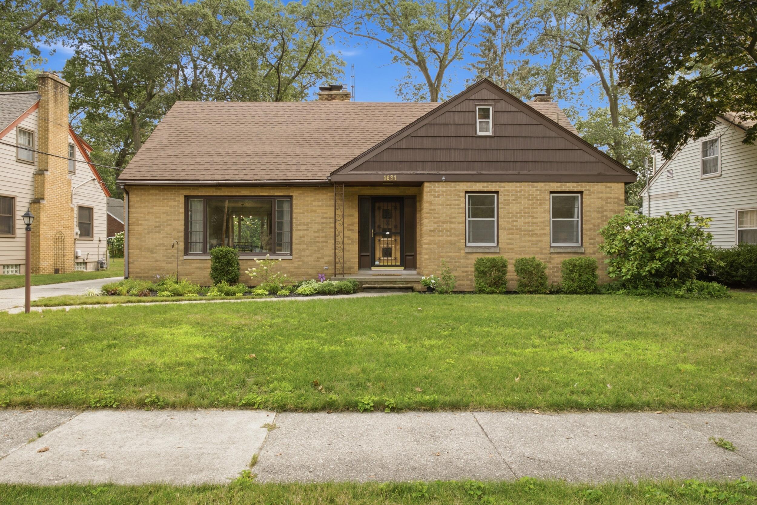 1631 Glen Avenue Muskegon MI 49441