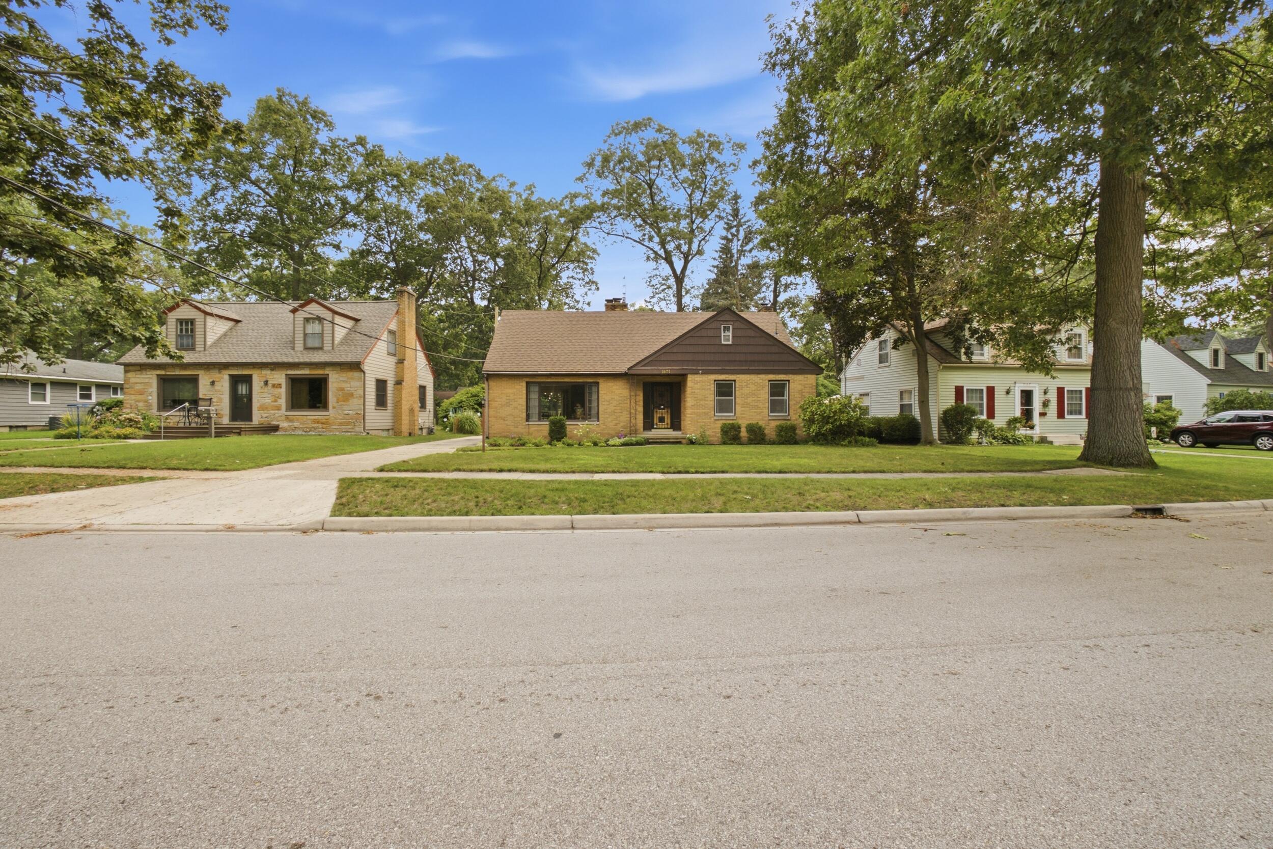 1631 Glen Avenue Muskegon MI 49441