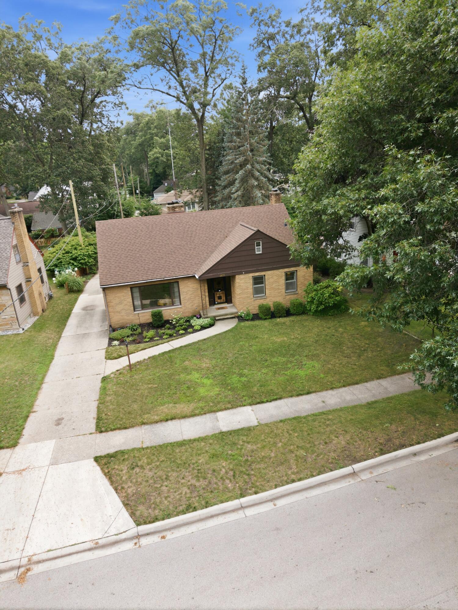 1631 Glen Avenue Muskegon MI 49441
