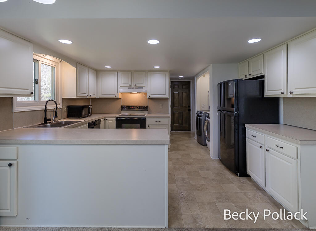 338 N 145th Avenue Holland MI 49424