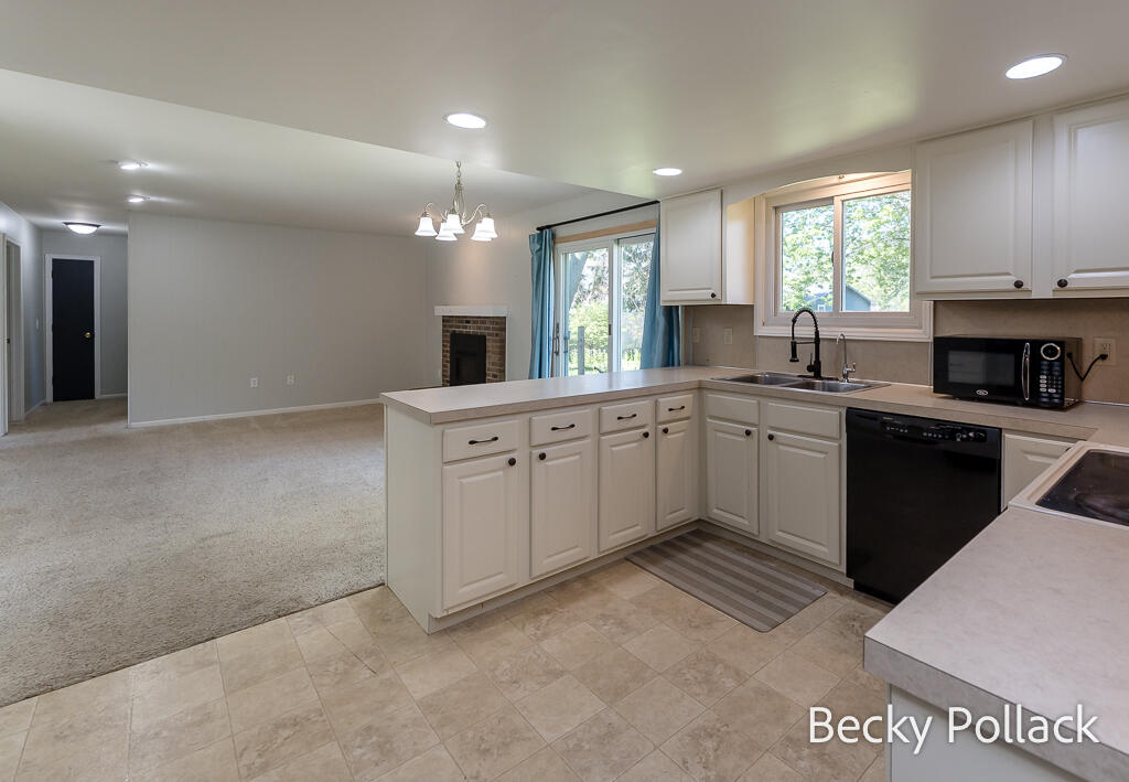 338 N 145th Avenue Holland MI 49424