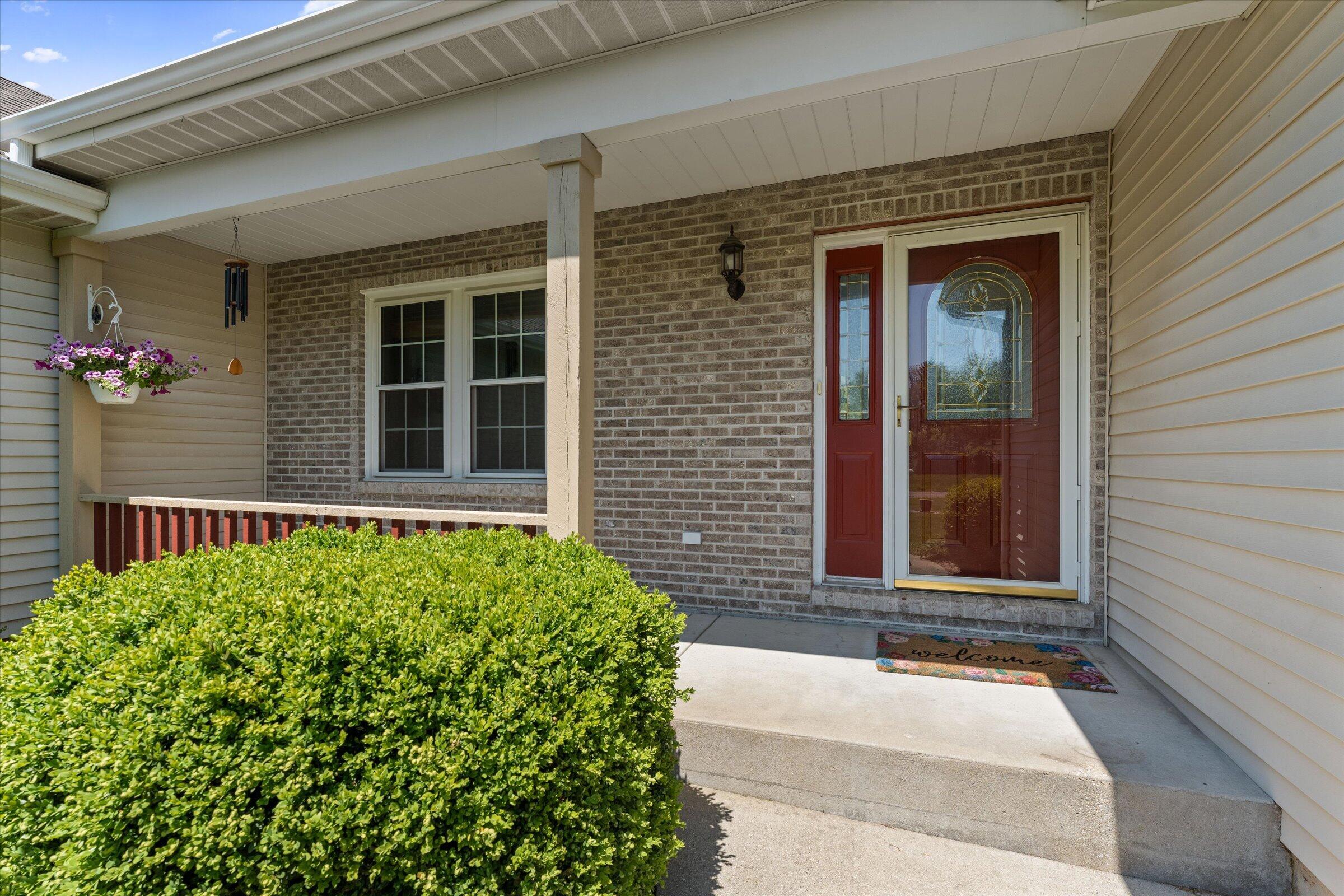 27100 Deerfield Lane Edwardsburg MI 49112