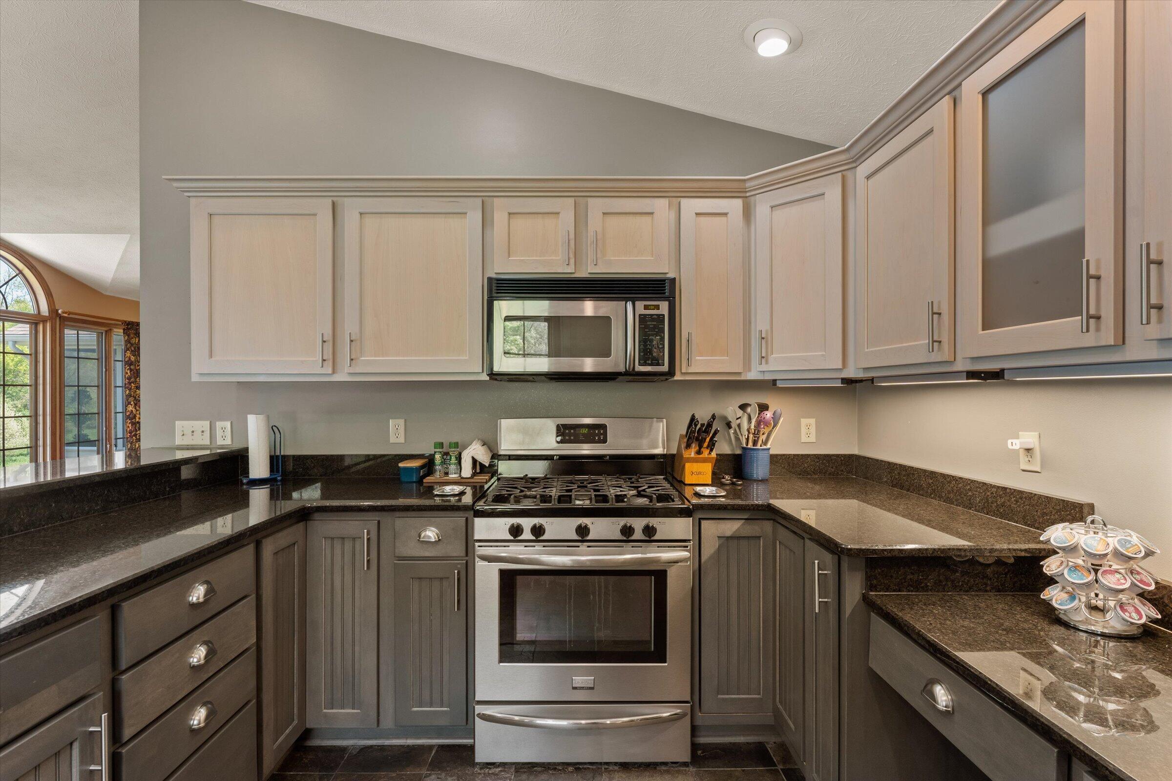 27100 Deerfield Lane Edwardsburg MI 49112