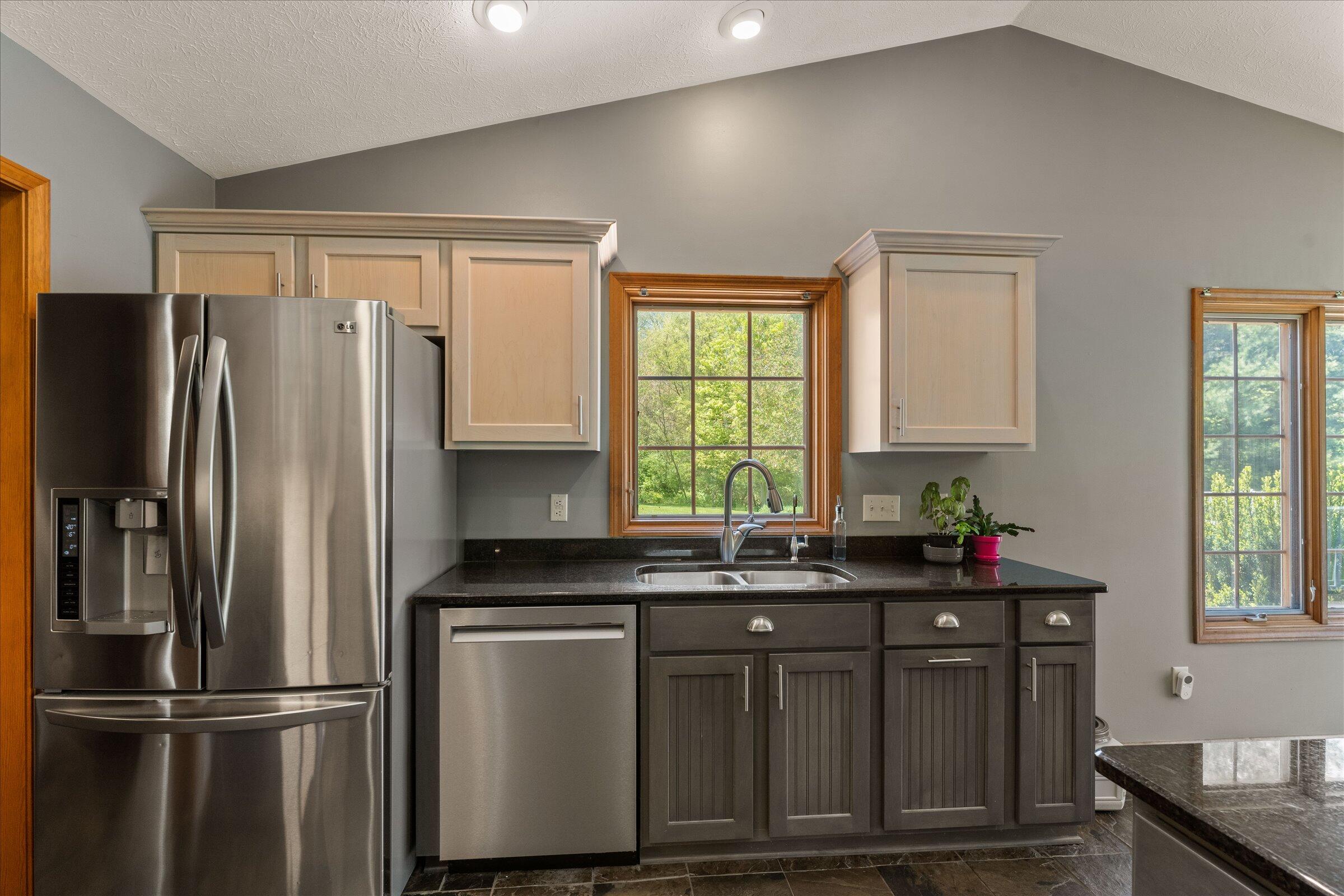 27100 Deerfield Lane Edwardsburg MI 49112