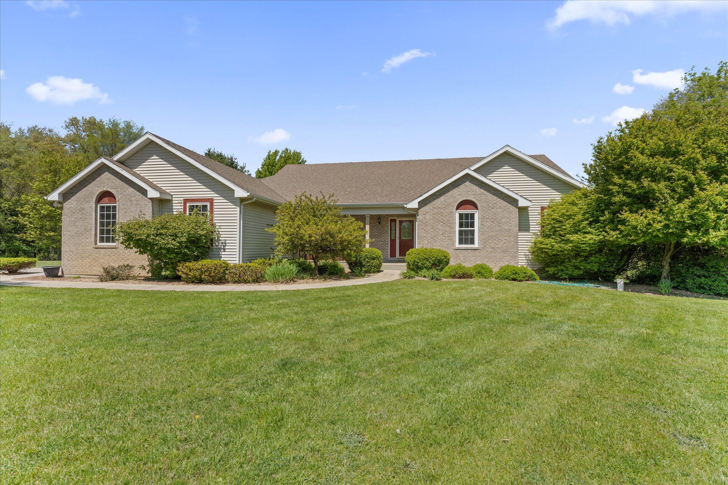 27100 Deerfield Lane Edwardsburg MI 49112