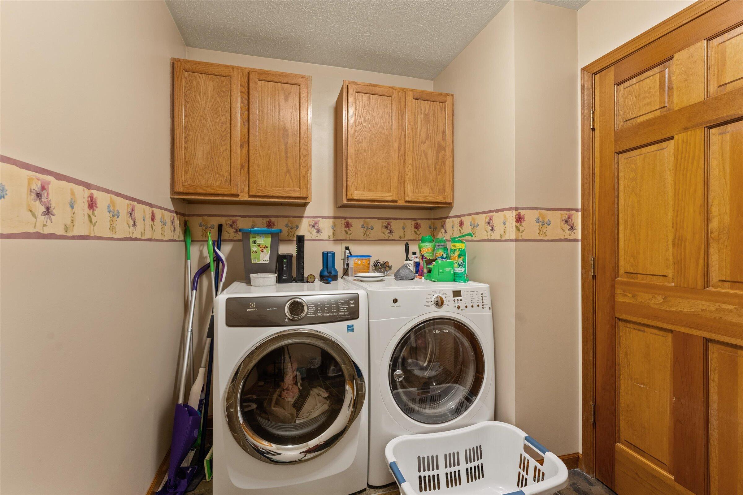 27100 Deerfield Lane Edwardsburg MI 49112