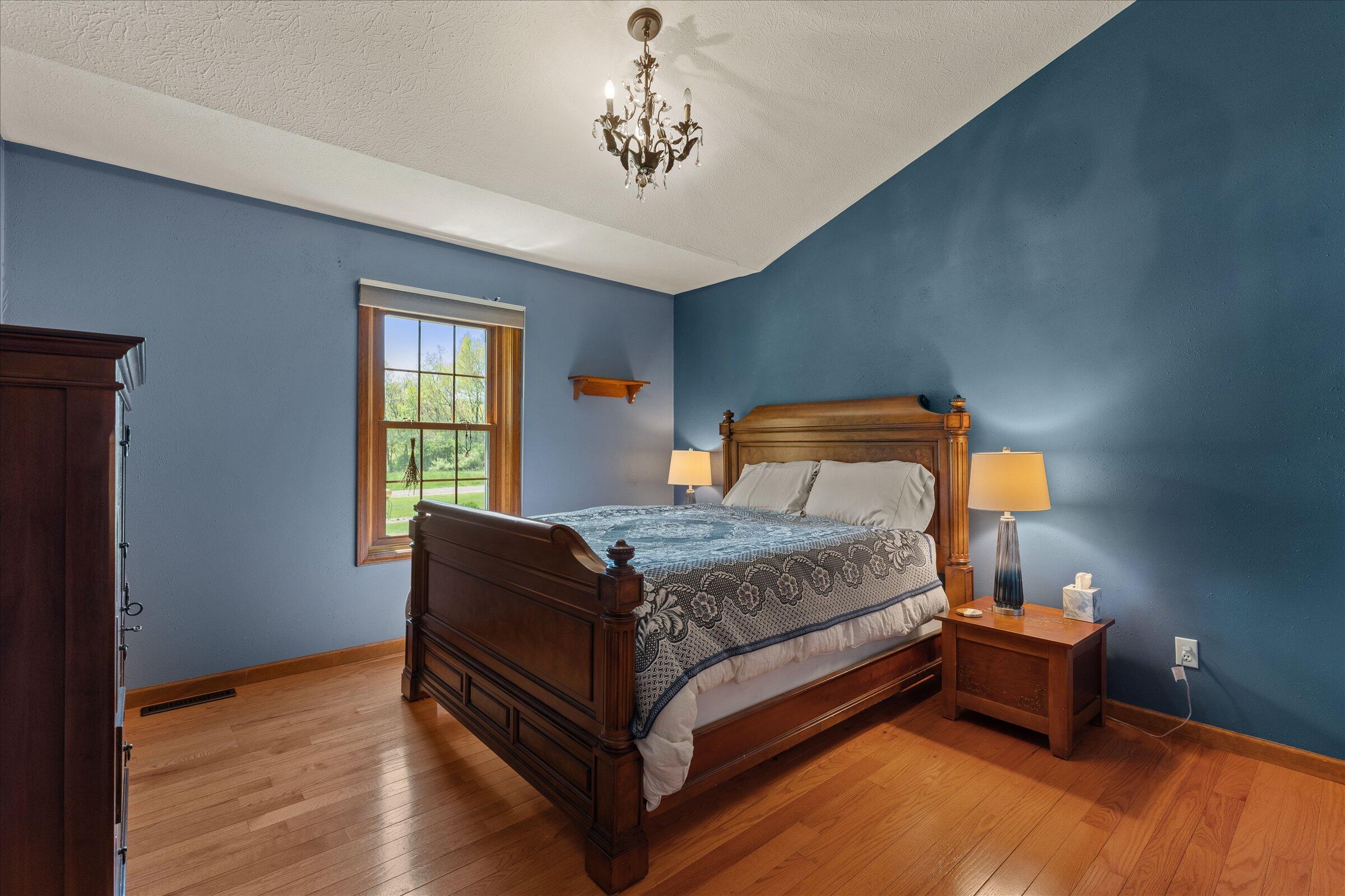 27100 Deerfield Lane Edwardsburg MI 49112