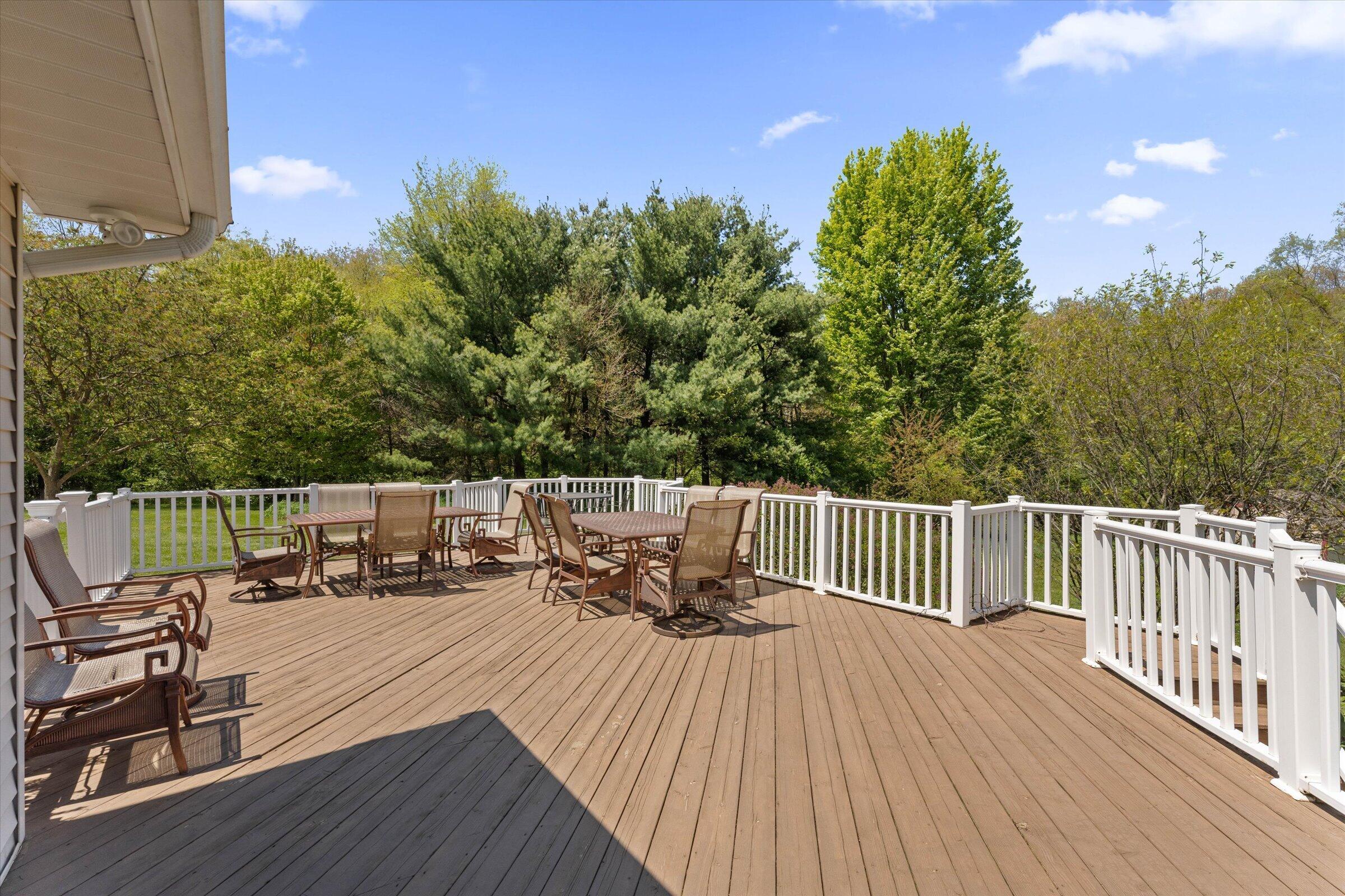 27100 Deerfield Lane Edwardsburg MI 49112