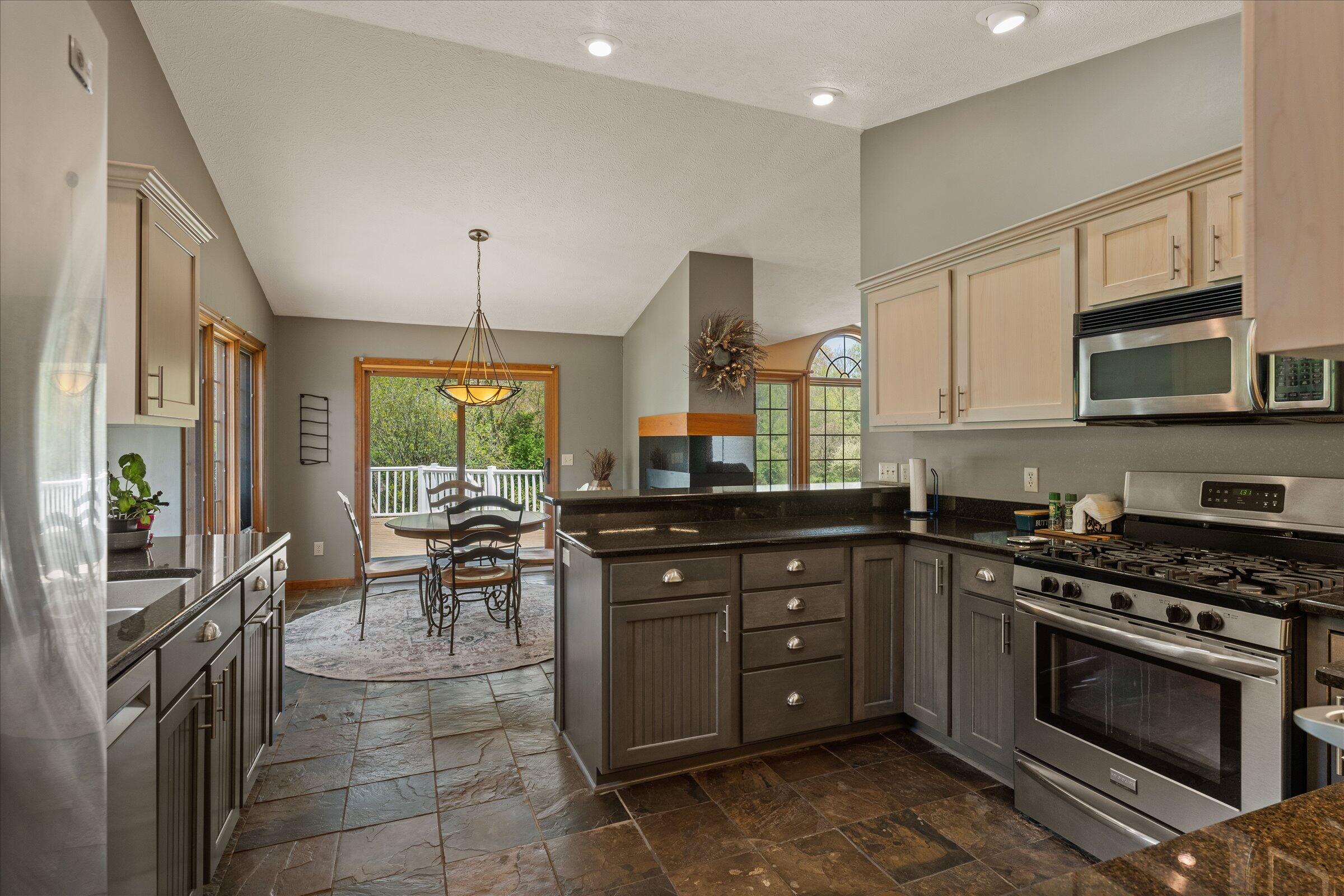 27100 Deerfield Lane Edwardsburg MI 49112