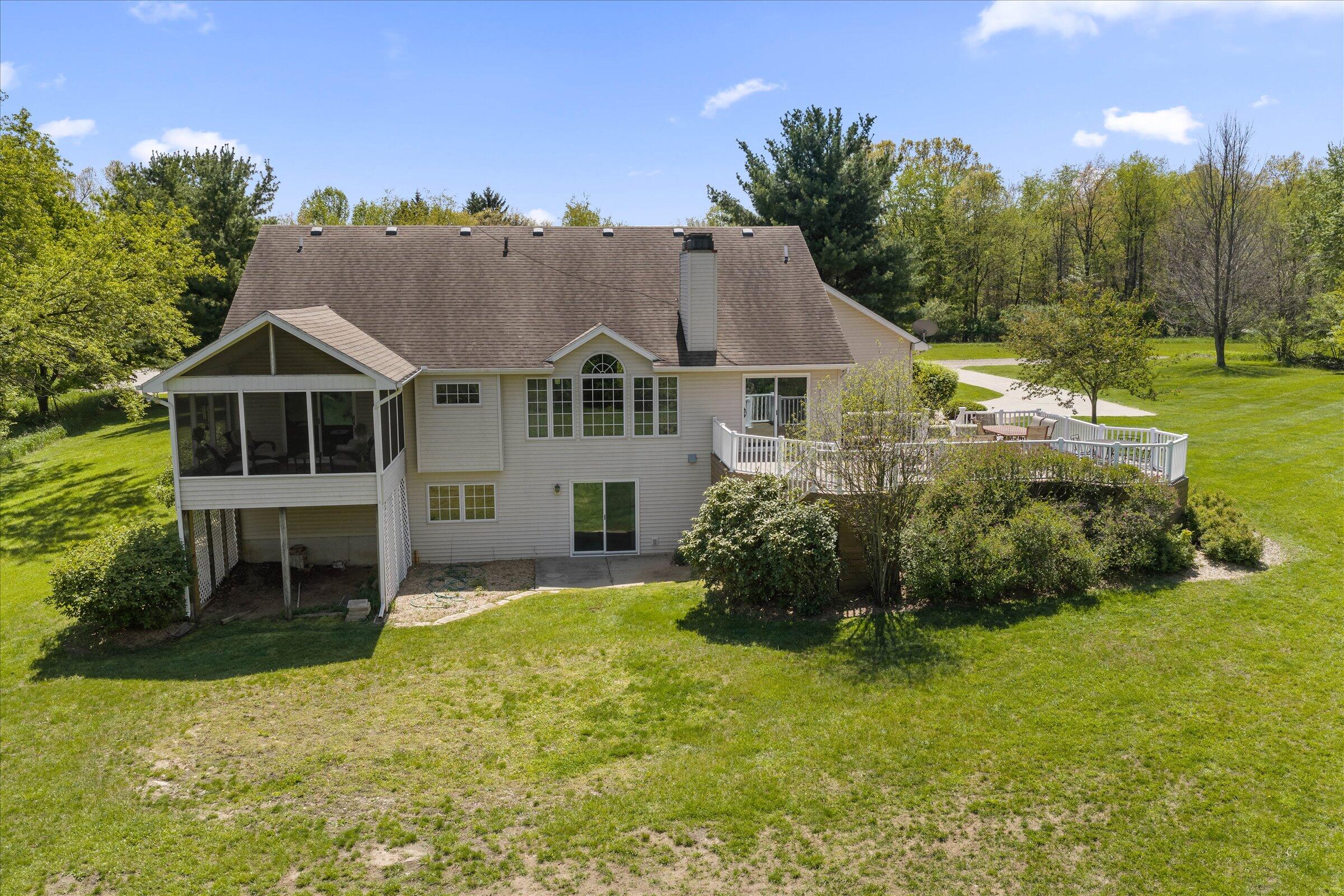 27100 Deerfield Lane Edwardsburg MI 49112