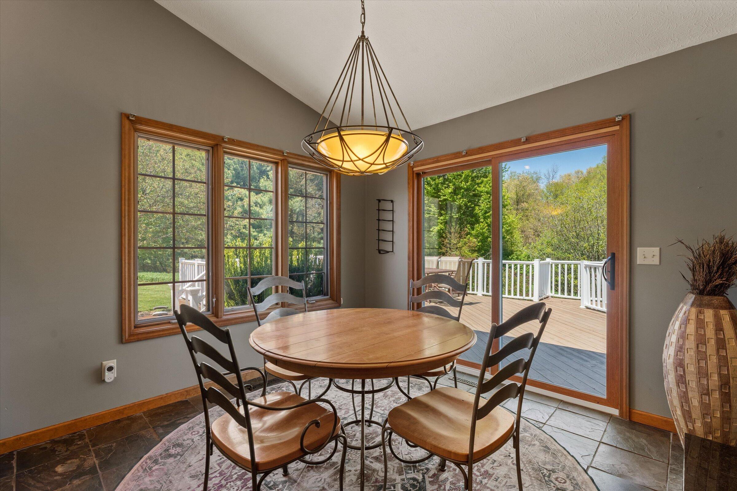 27100 Deerfield Lane Edwardsburg MI 49112