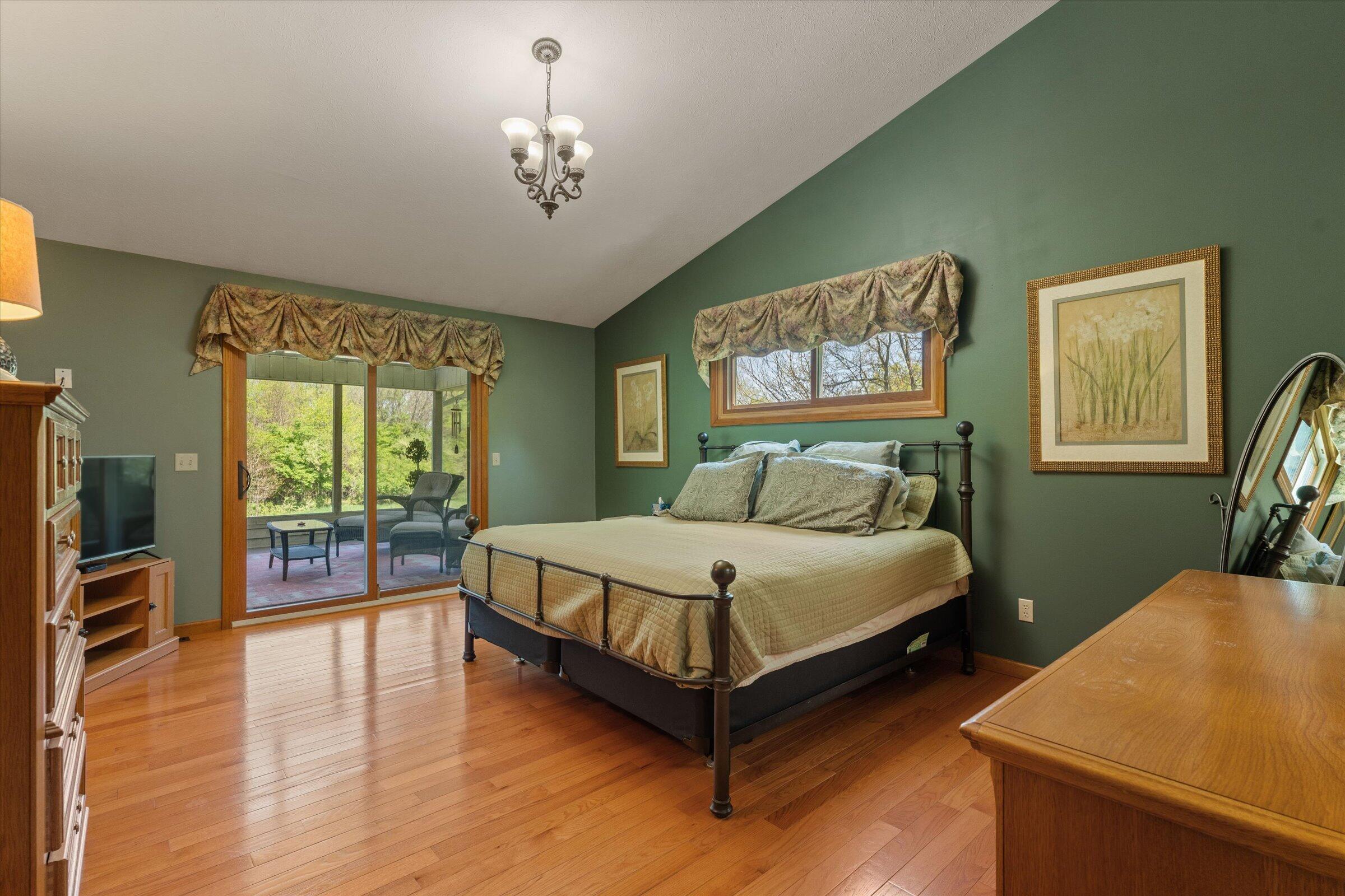 27100 Deerfield Lane Edwardsburg MI 49112