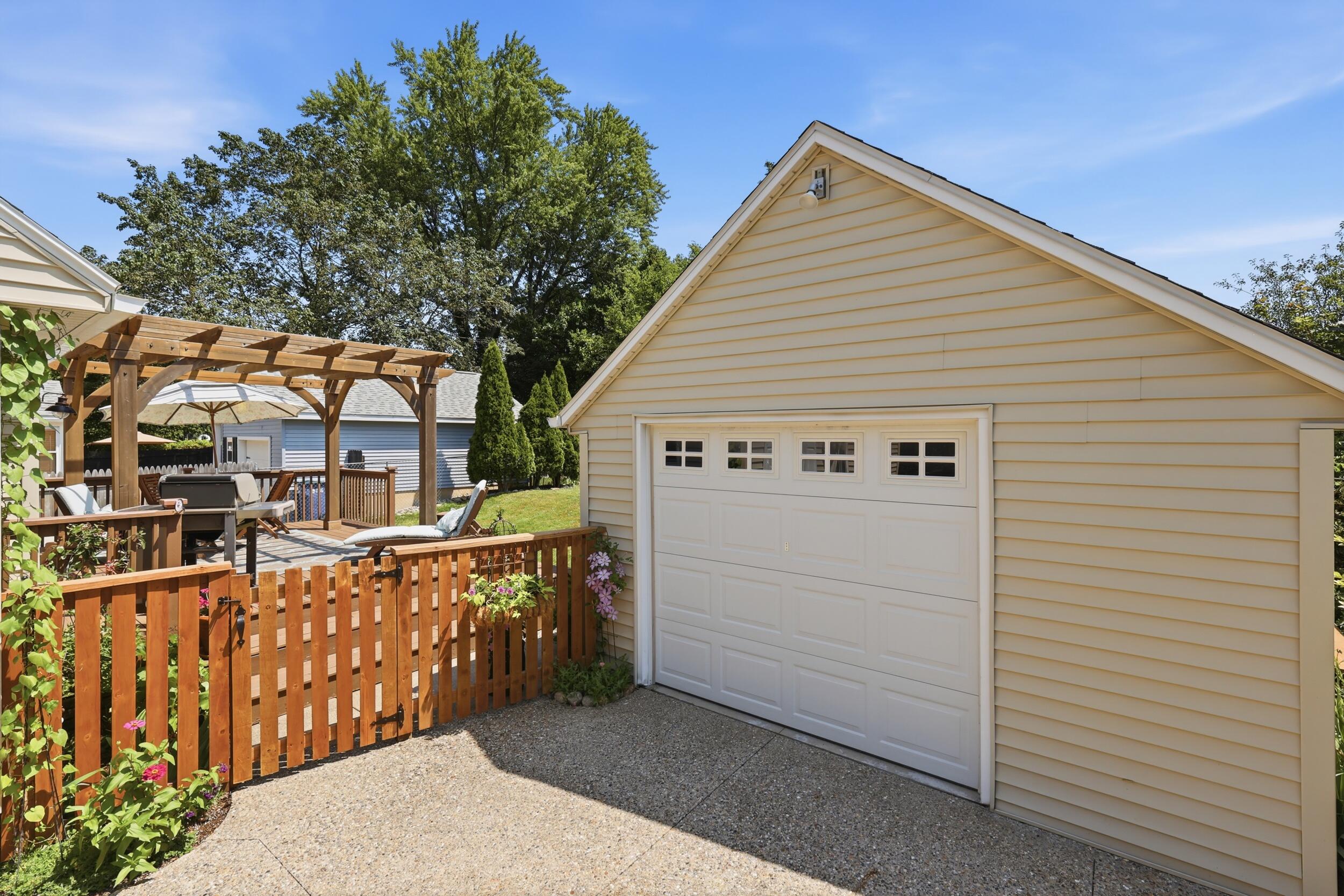 246 Alten Avenue NE Grand Rapids MI 49503