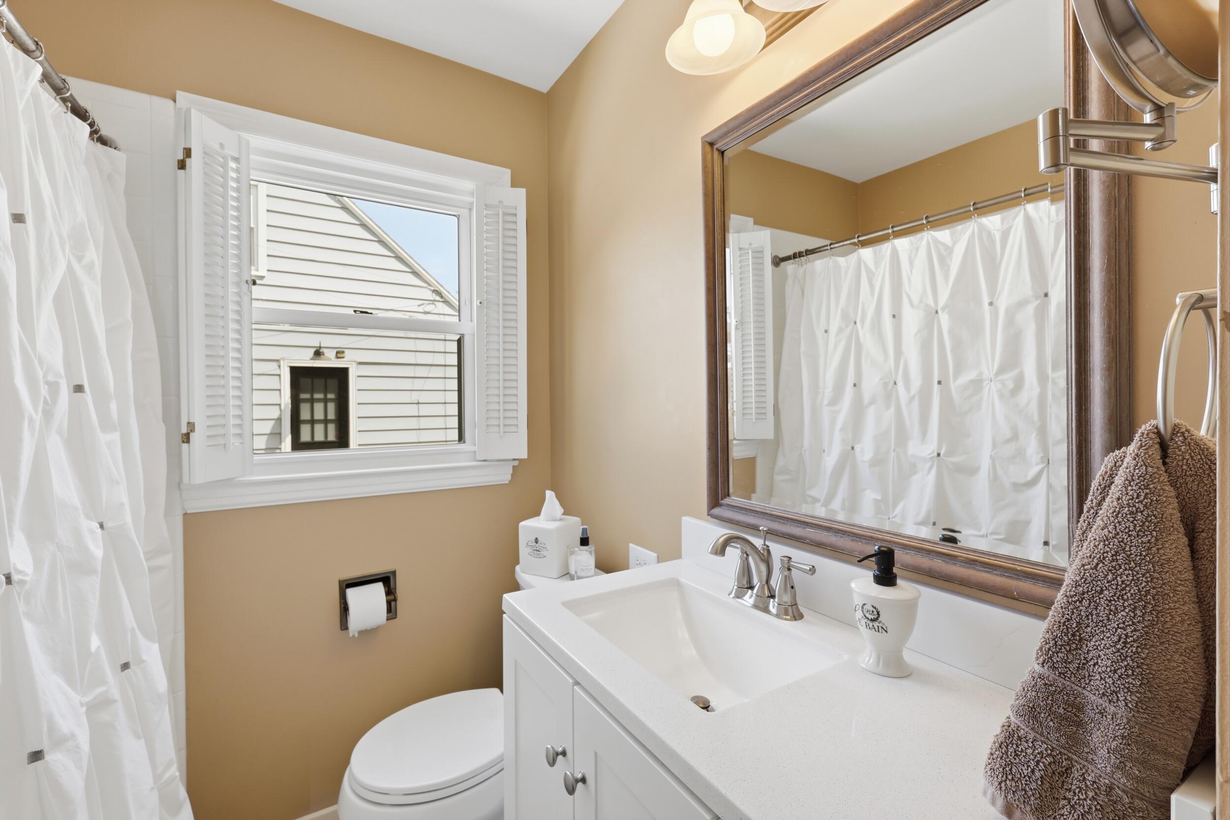 246 Alten Avenue NE Grand Rapids MI 49503