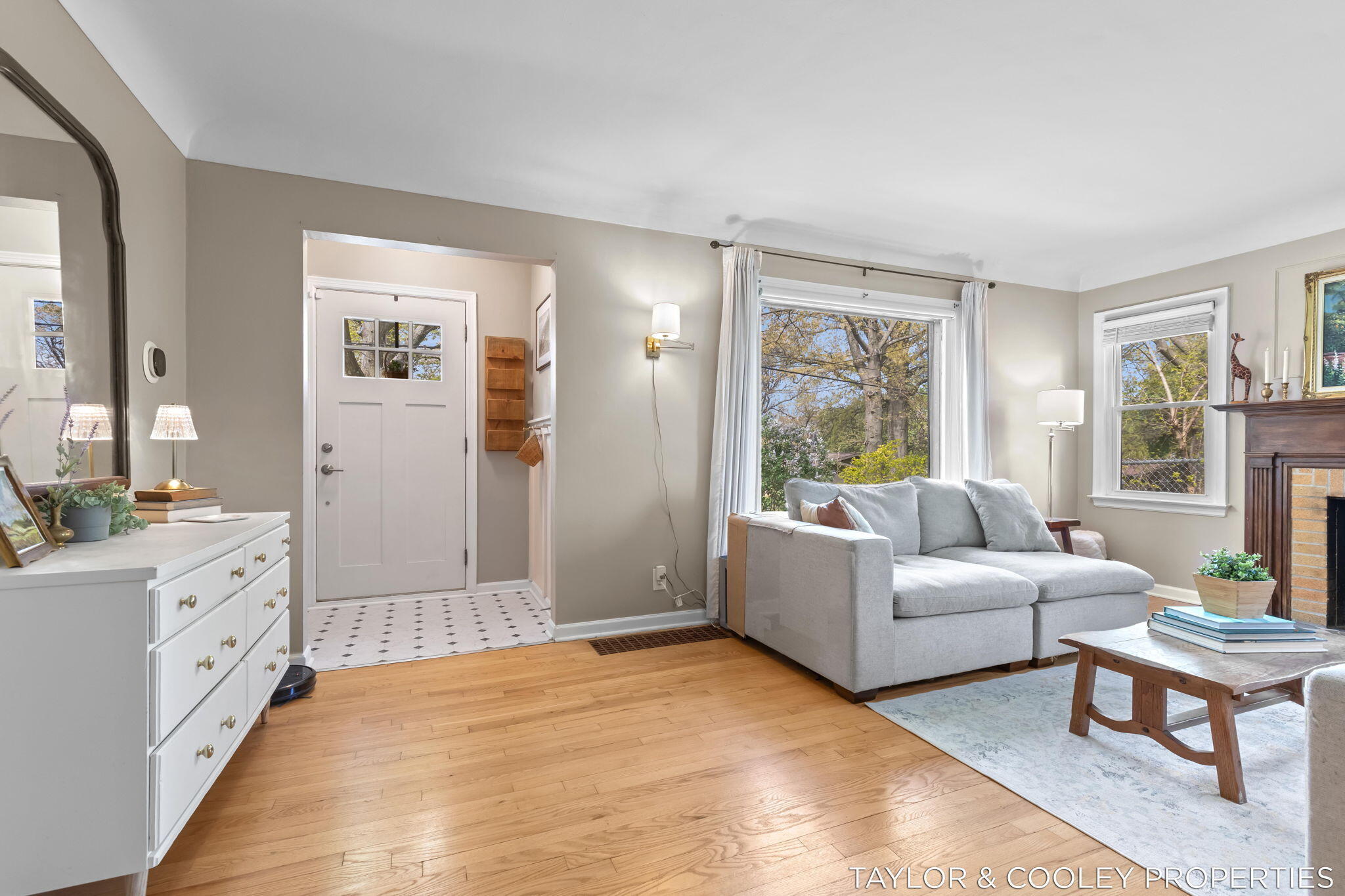 1518 Gladstone Drive SE Grand Rapids MI 49506