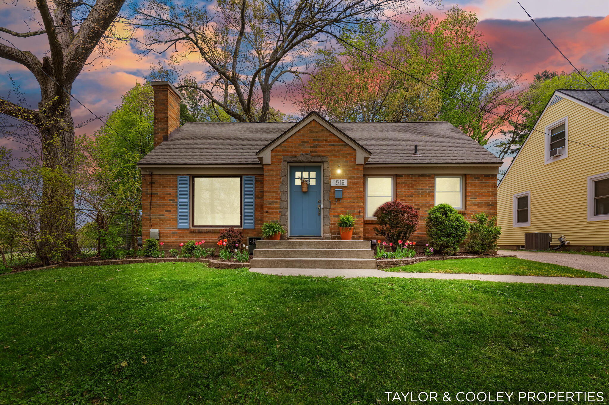 1518 Gladstone Drive SE Grand Rapids MI 49506