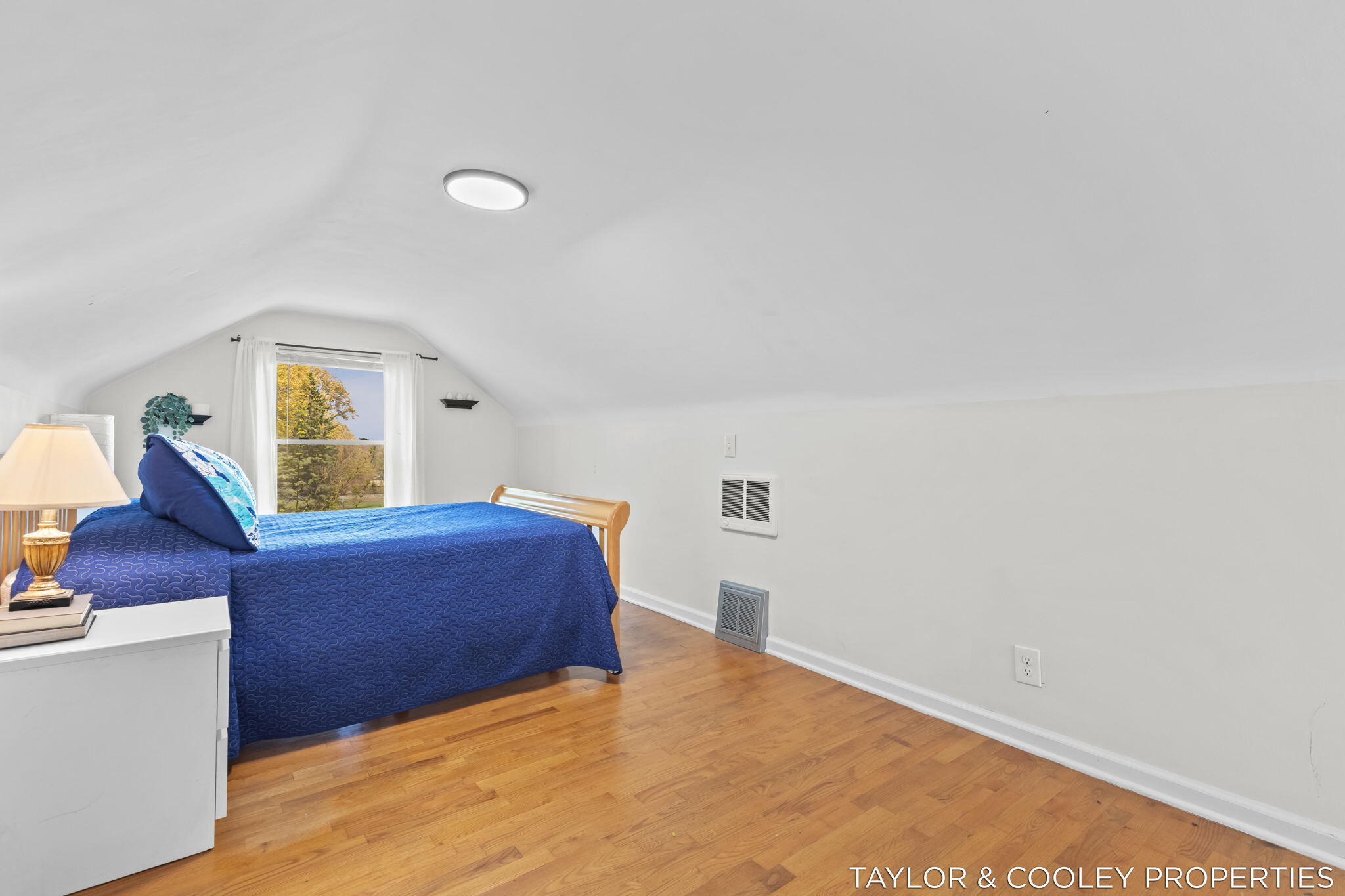 1518 Gladstone Drive SE Grand Rapids MI 49506