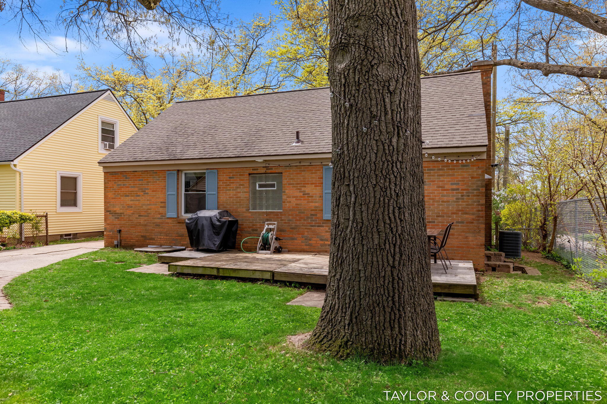1518 Gladstone Drive SE Grand Rapids MI 49506