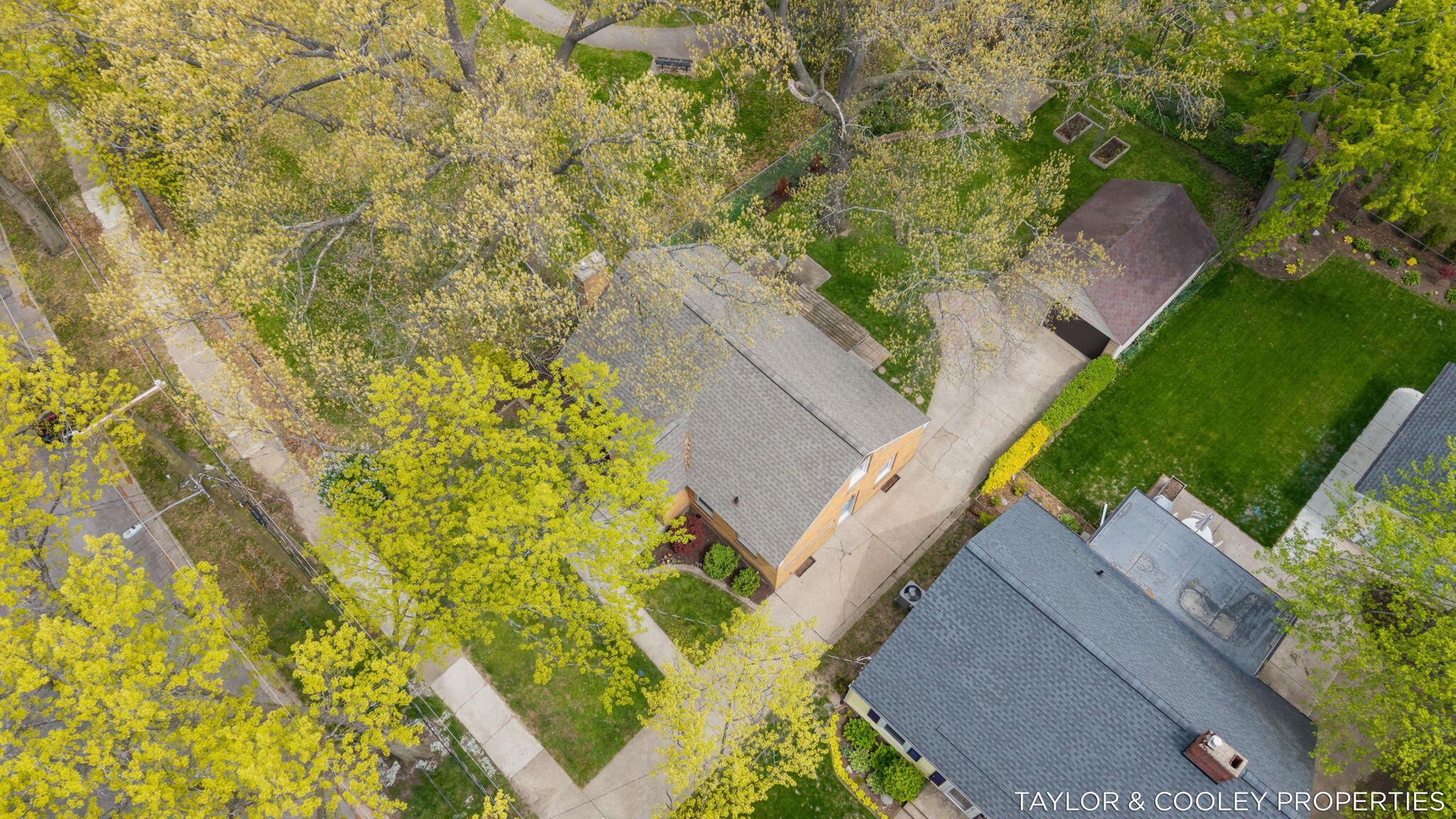 1518 Gladstone Drive SE Grand Rapids MI 49506