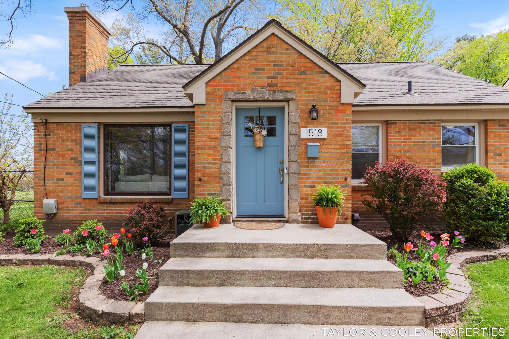 1518 Gladstone Drive SE Grand Rapids MI 49506