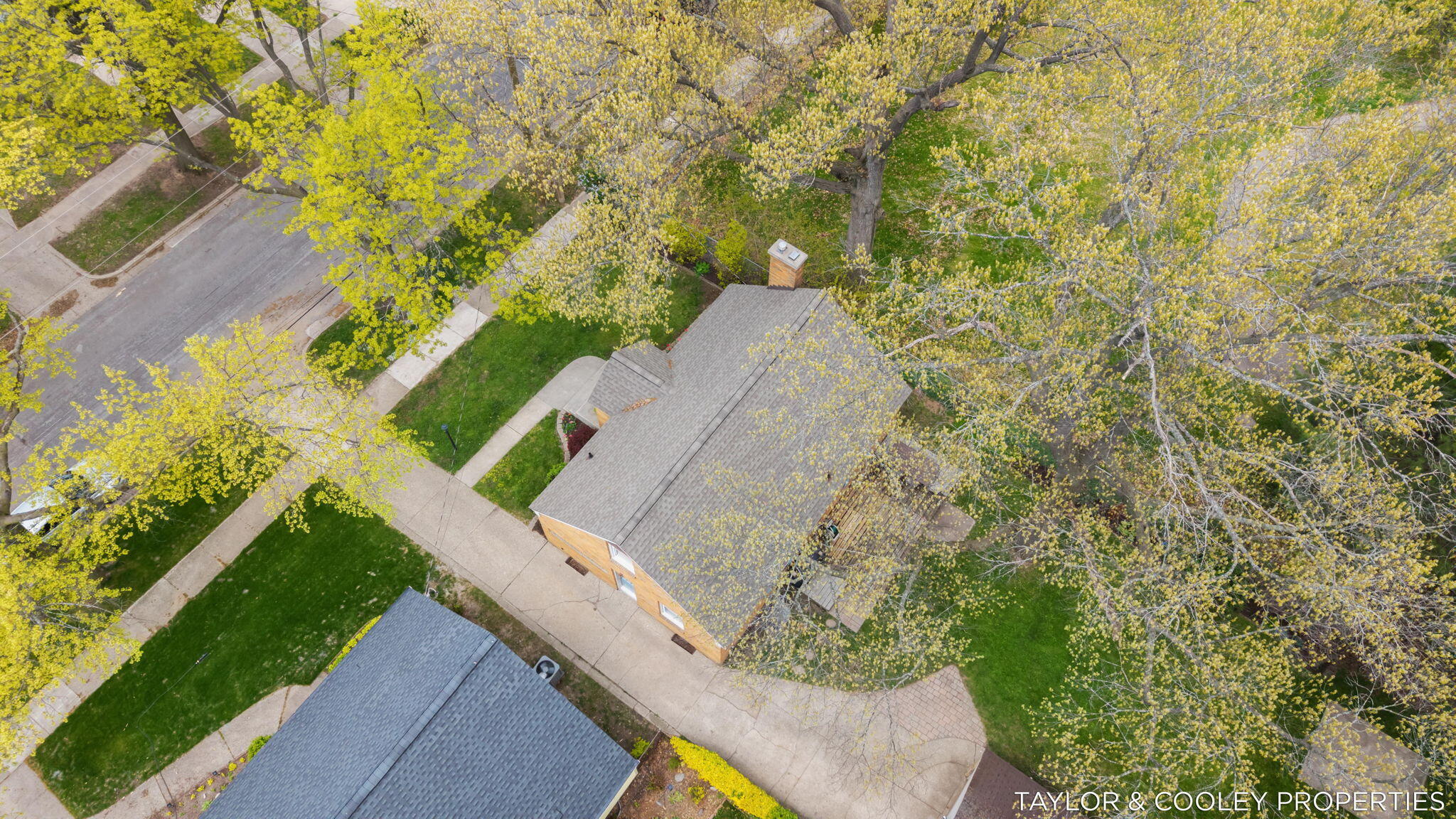 1518 Gladstone Drive SE Grand Rapids MI 49506