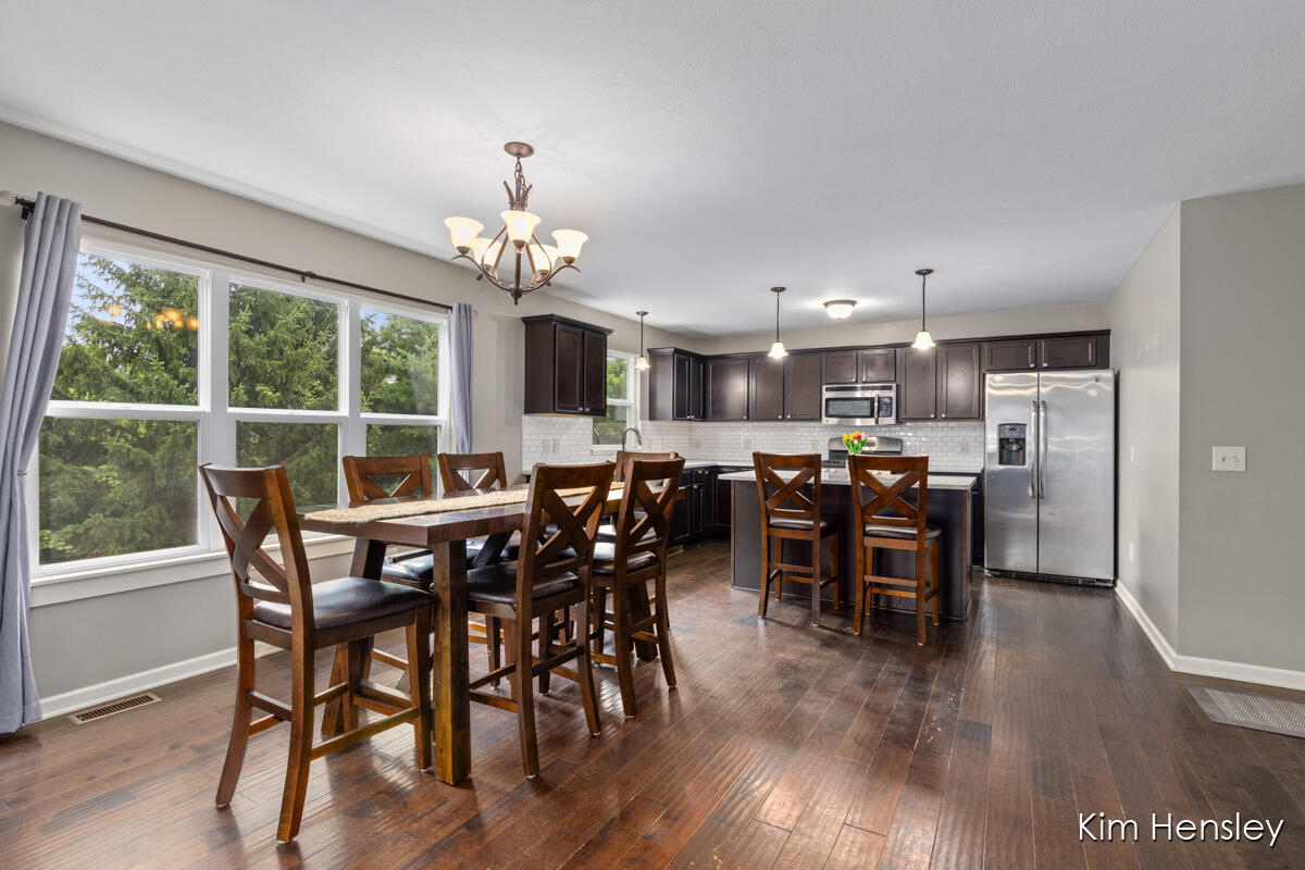 678 Orchard Court NE Rockford MI 49341
