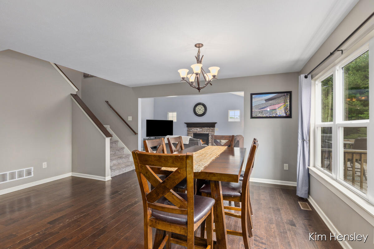 678 Orchard Court NE Rockford MI 49341