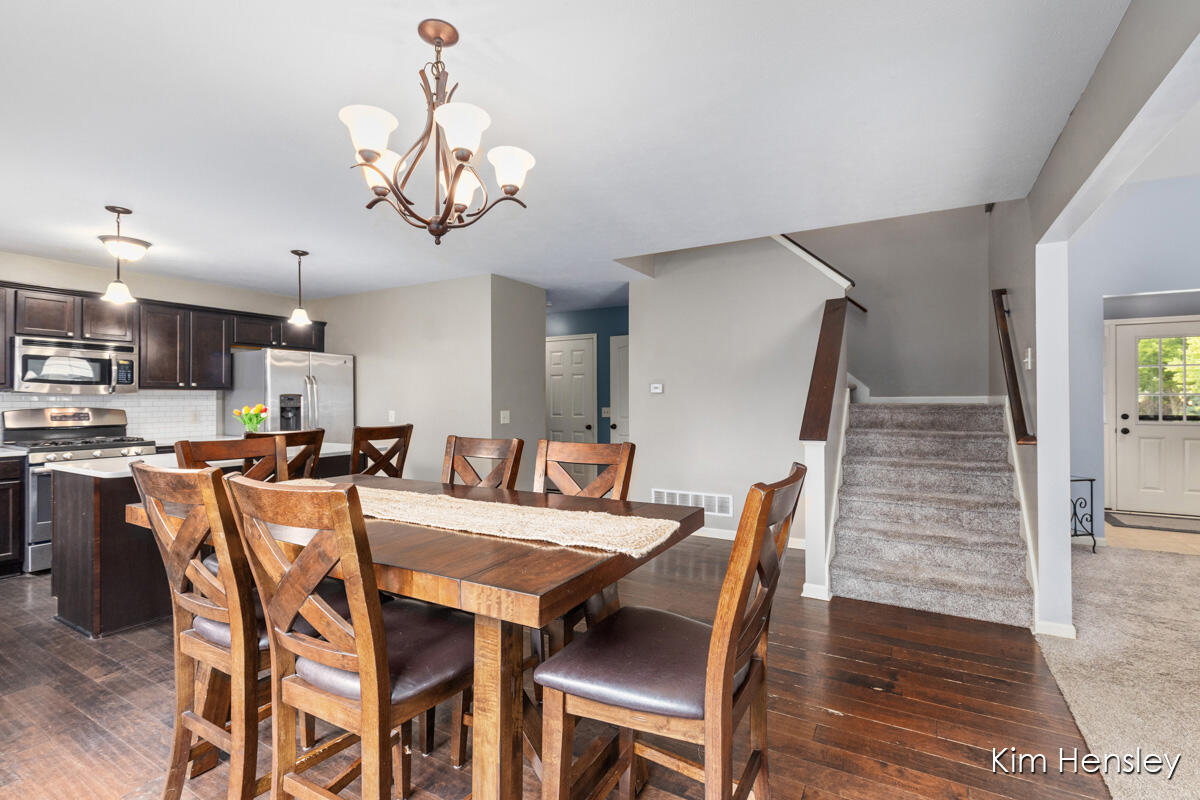 678 Orchard Court NE Rockford MI 49341