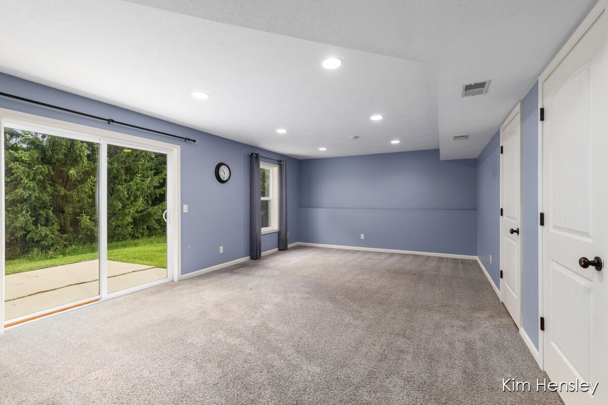 678 Orchard Court NE Rockford MI 49341
