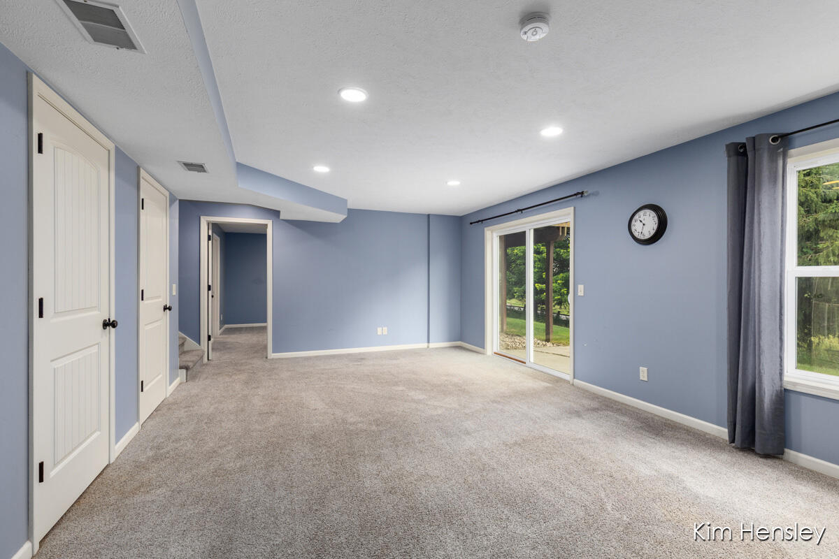 678 Orchard Court NE Rockford MI 49341