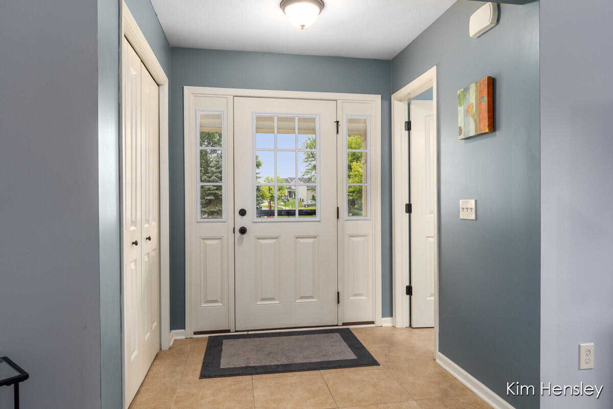 678 Orchard Court NE Rockford MI 49341