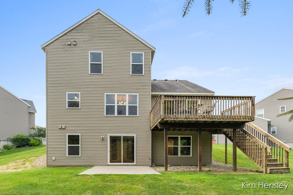 678 Orchard Court NE Rockford MI 49341