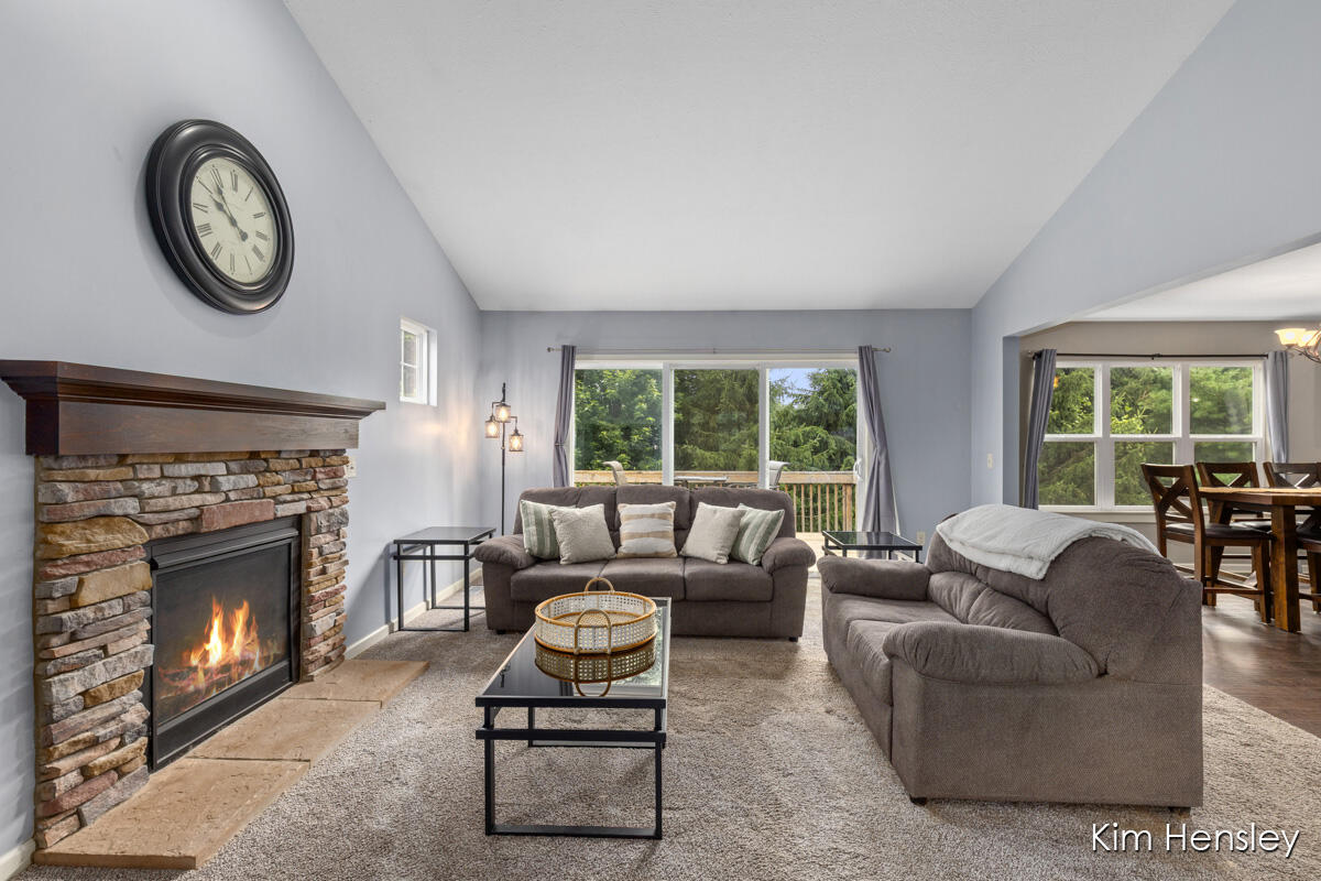 678 Orchard Court NE Rockford MI 49341
