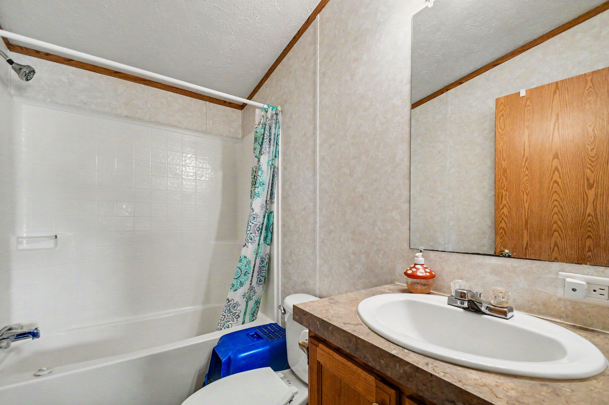 3065 Chamberlain Road Buchanan MI 49107