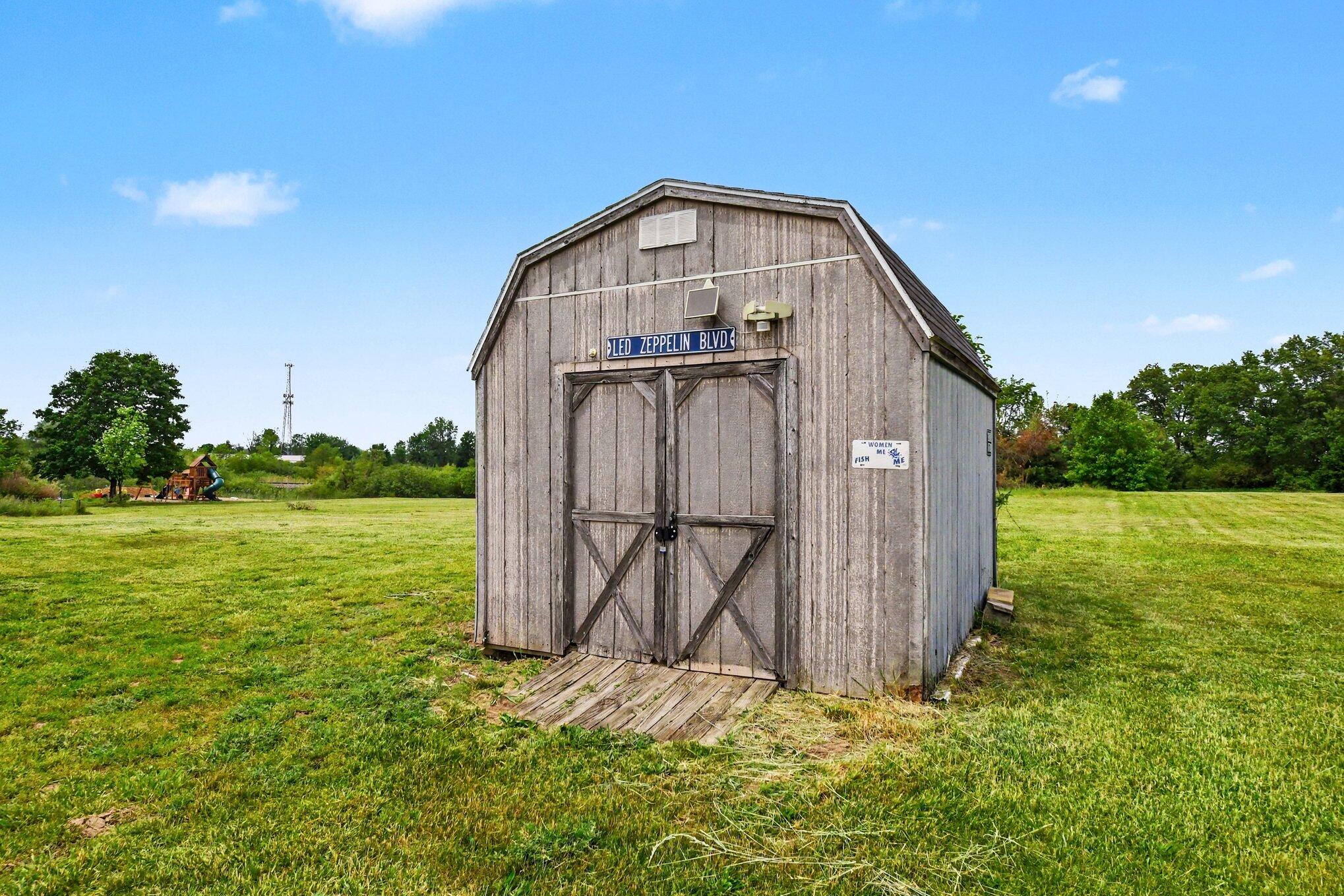 3065 Chamberlain Road Buchanan MI 49107