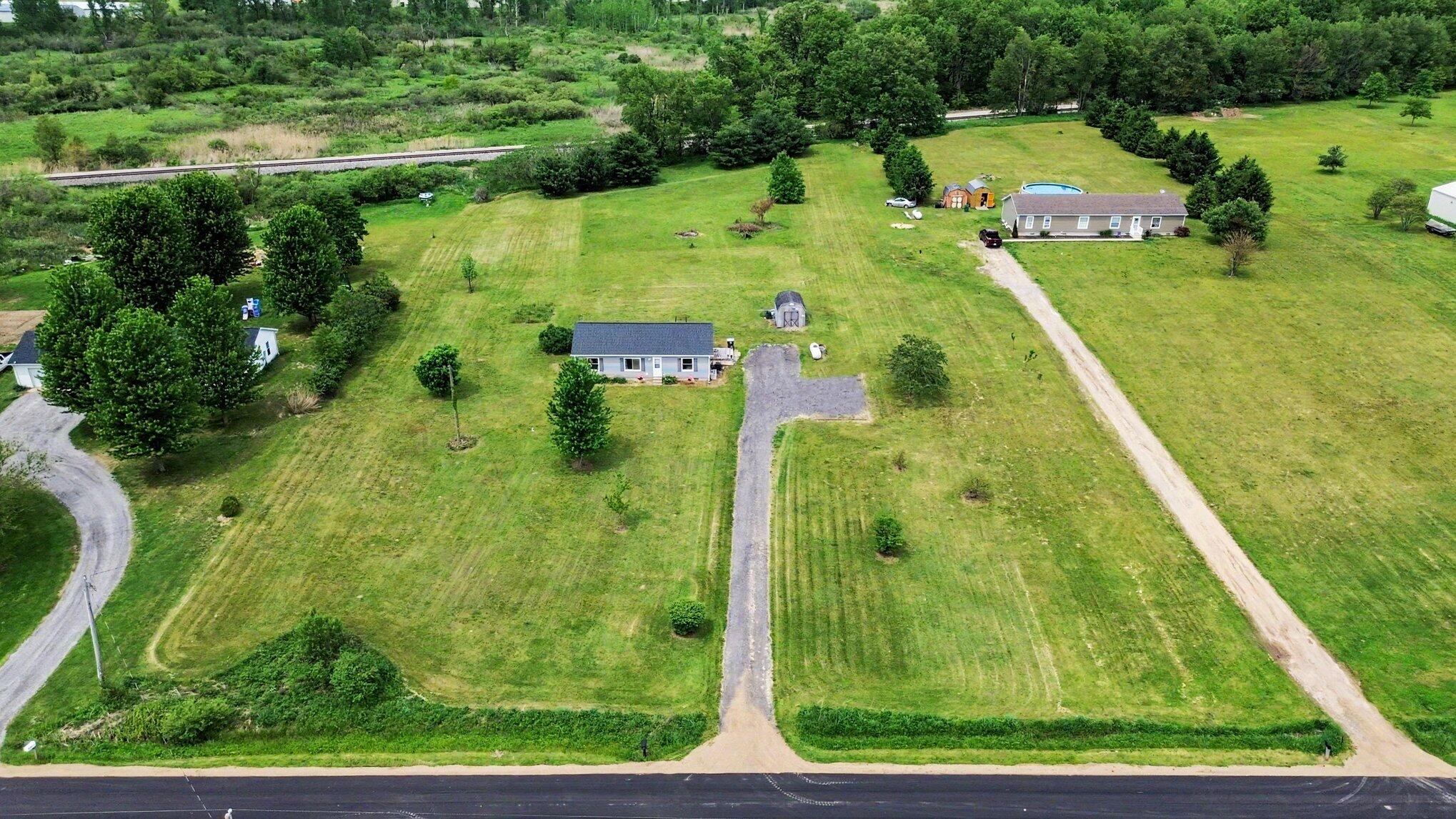 3065 Chamberlain Road Buchanan MI 49107