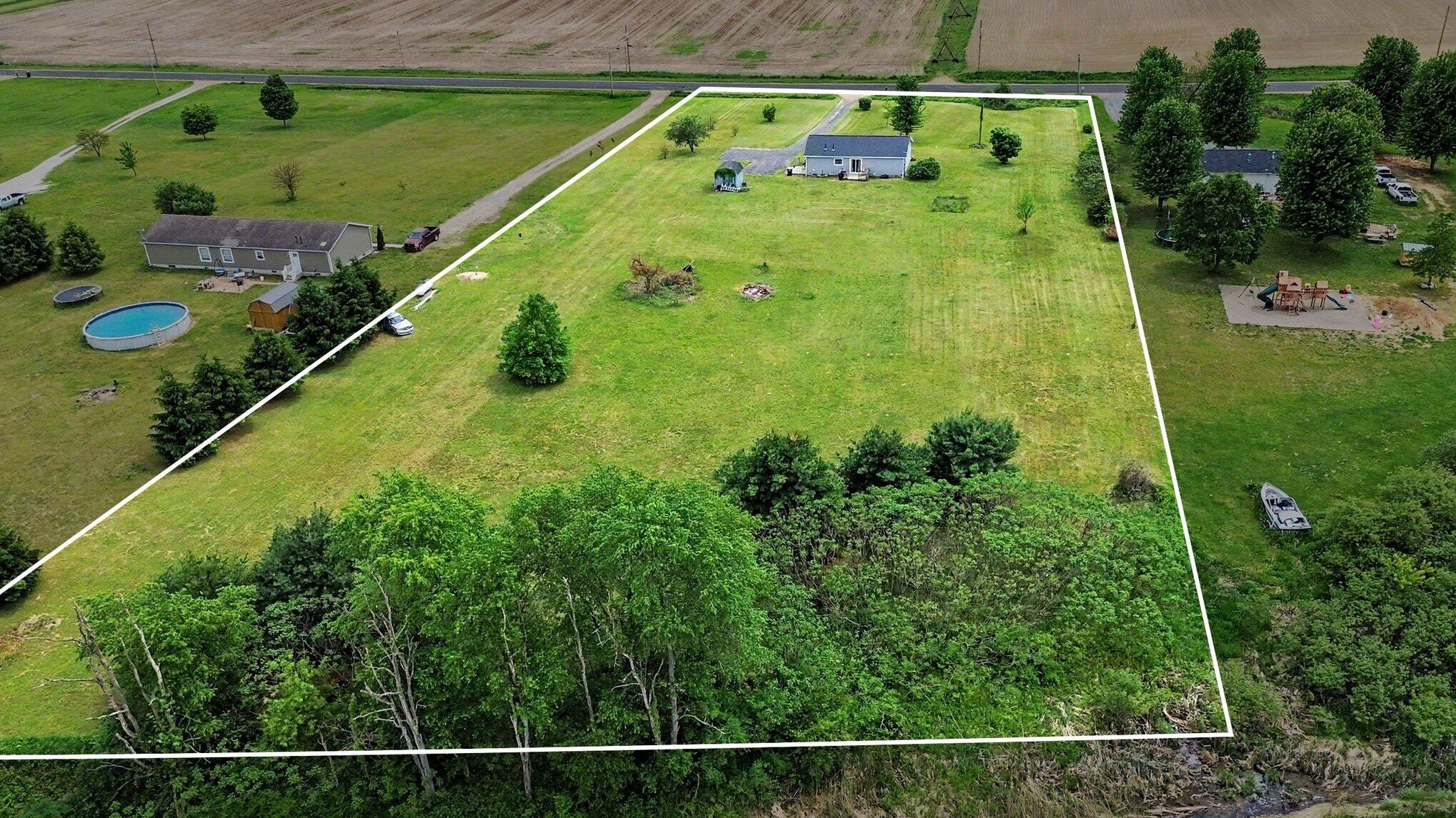 3065 Chamberlain Road Buchanan MI 49107