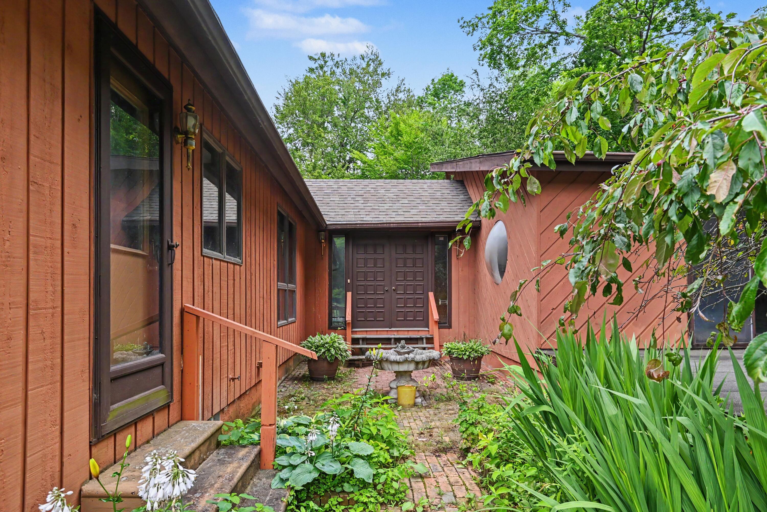 6966 103rd Avenue South Haven MI 49090