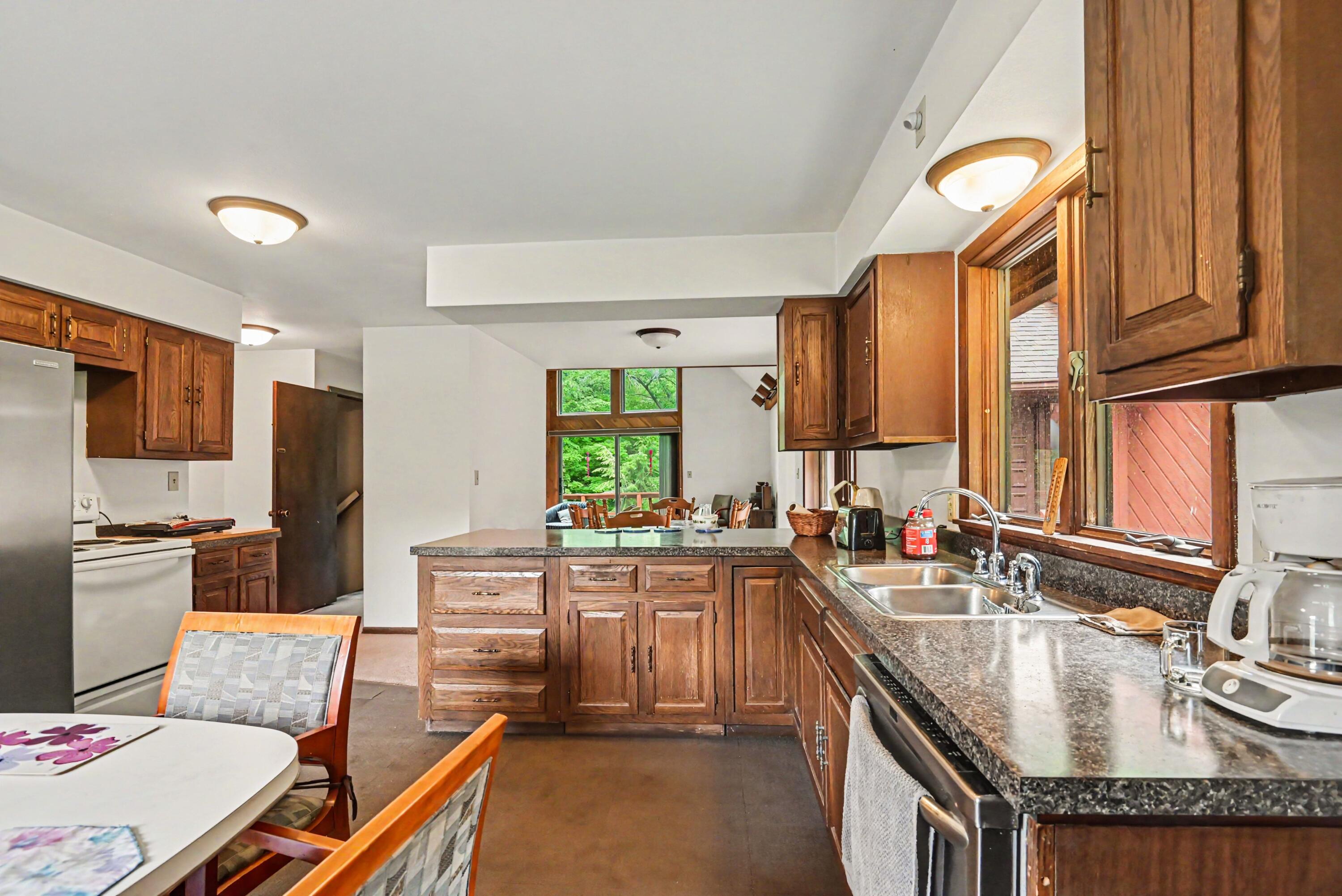 6966 103rd Avenue South Haven MI 49090