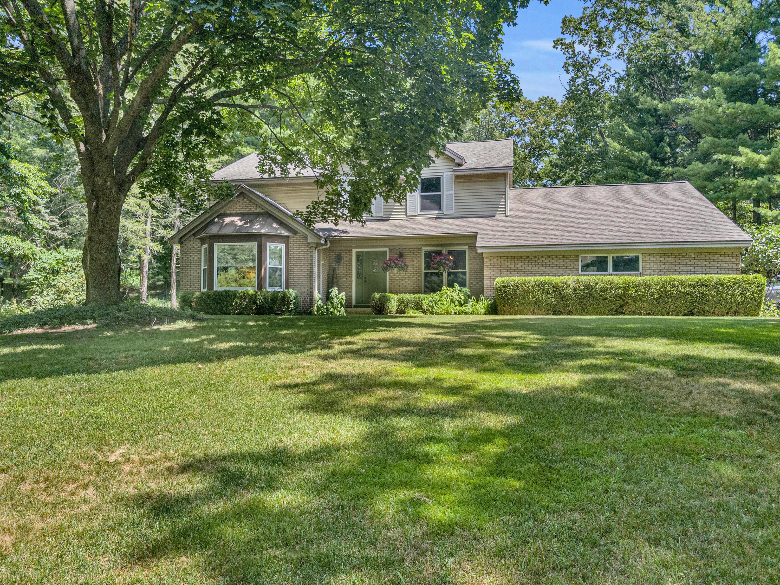 1800 Mont Rue Drive SE Grand Rapids MI 49546