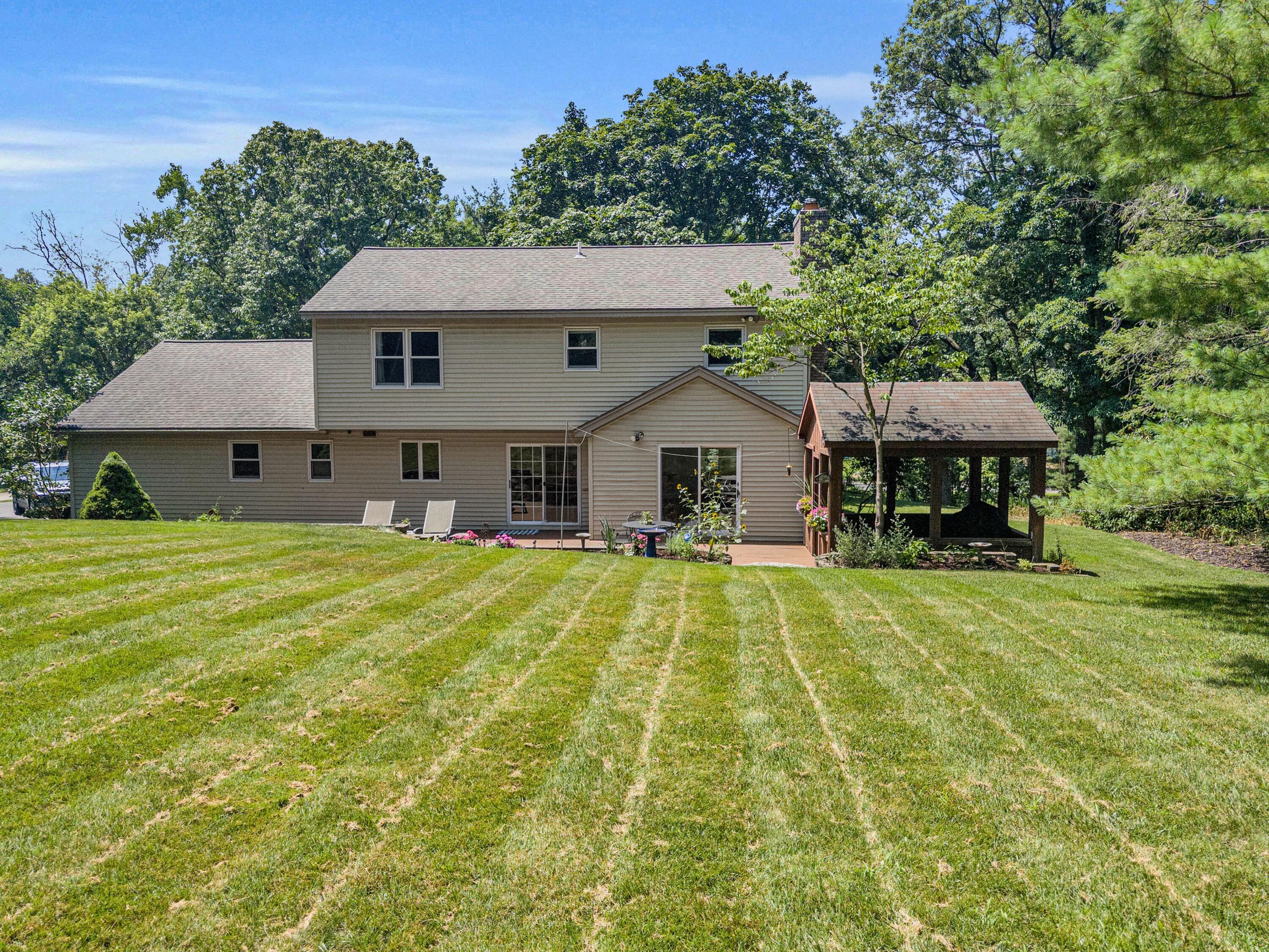 1800 Mont Rue Drive SE Grand Rapids MI 49546