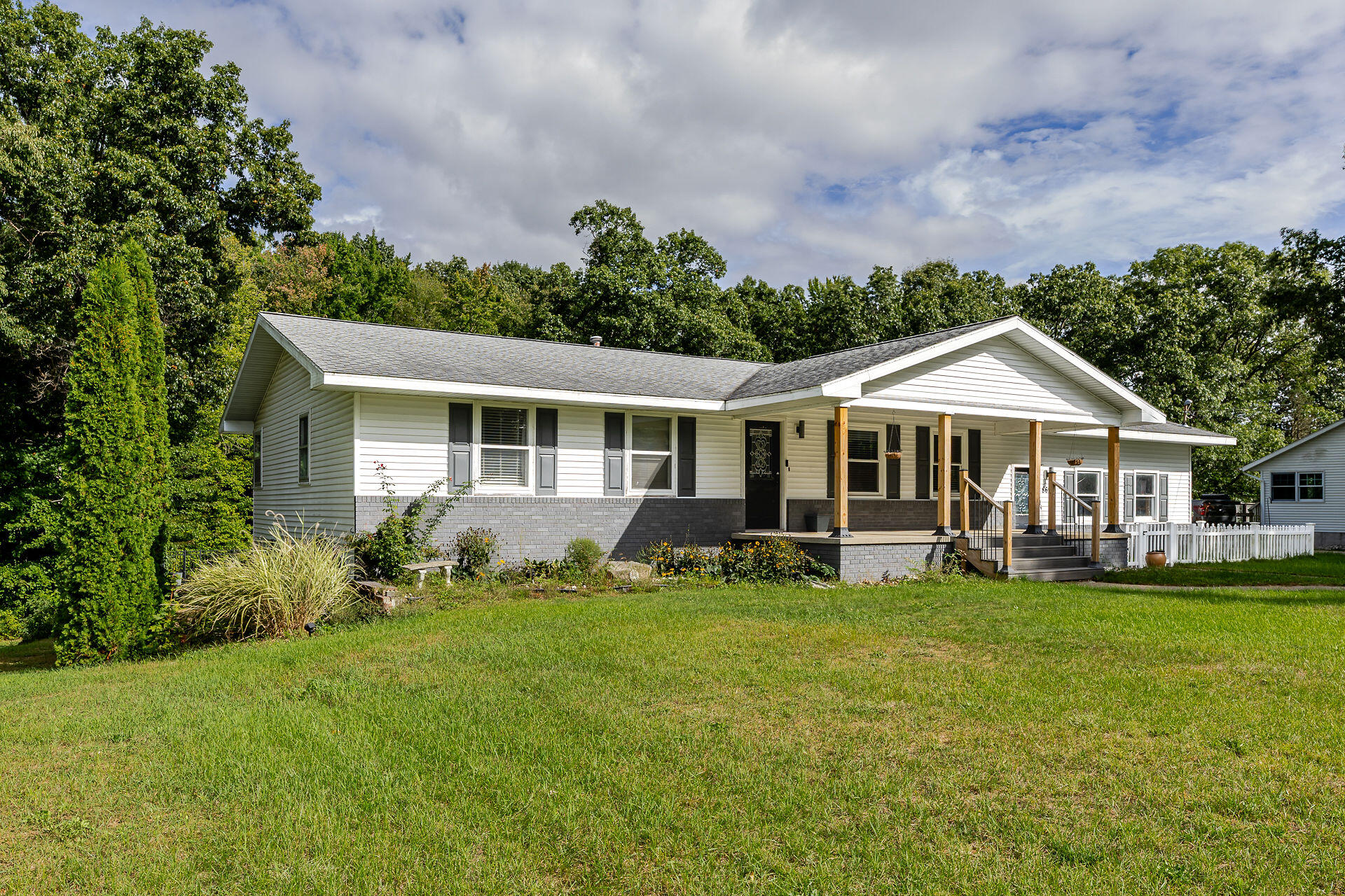 860 Glenwood Avenue Muskegon MI 49445