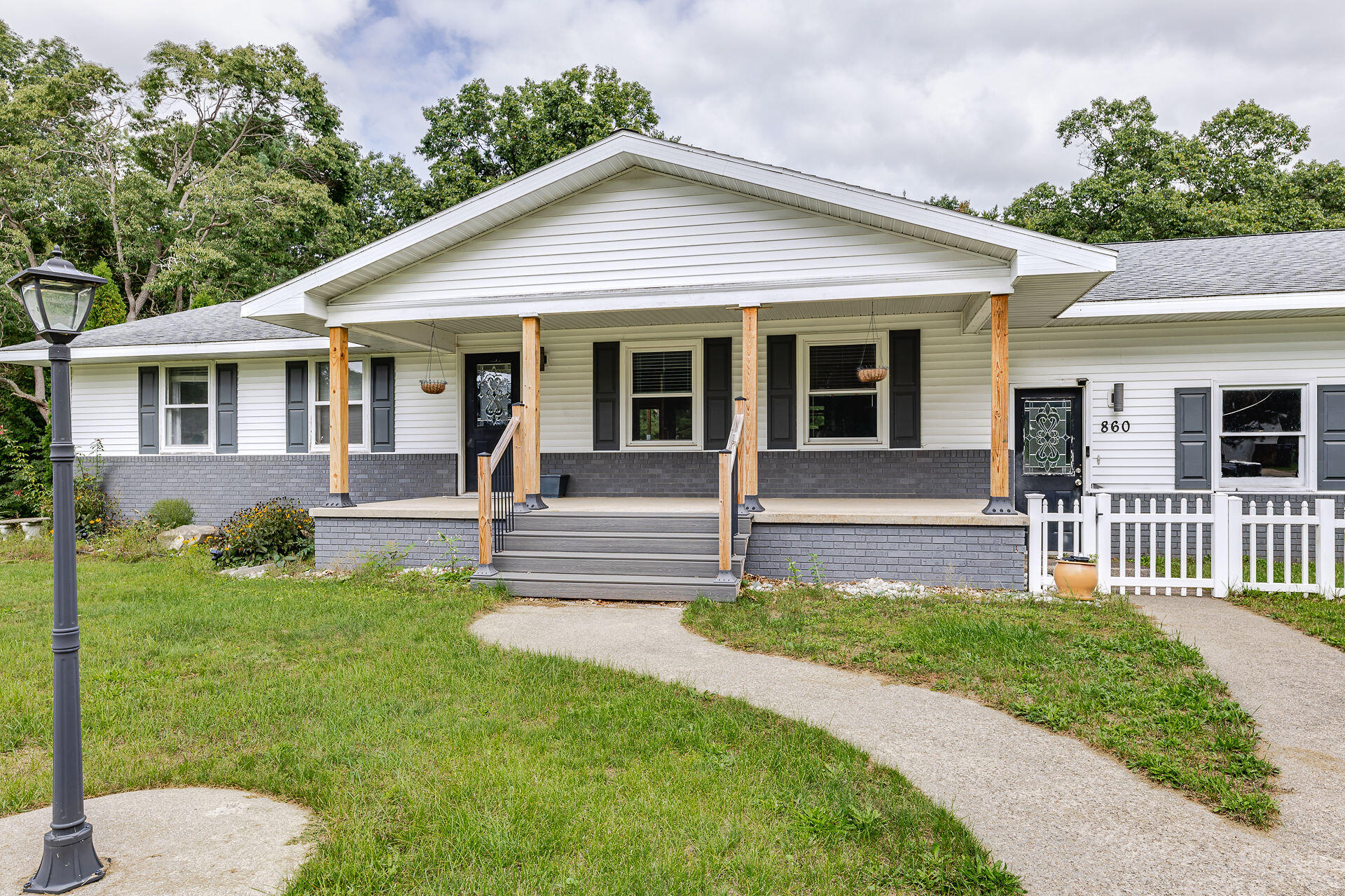 860 Glenwood Avenue Muskegon MI 49445