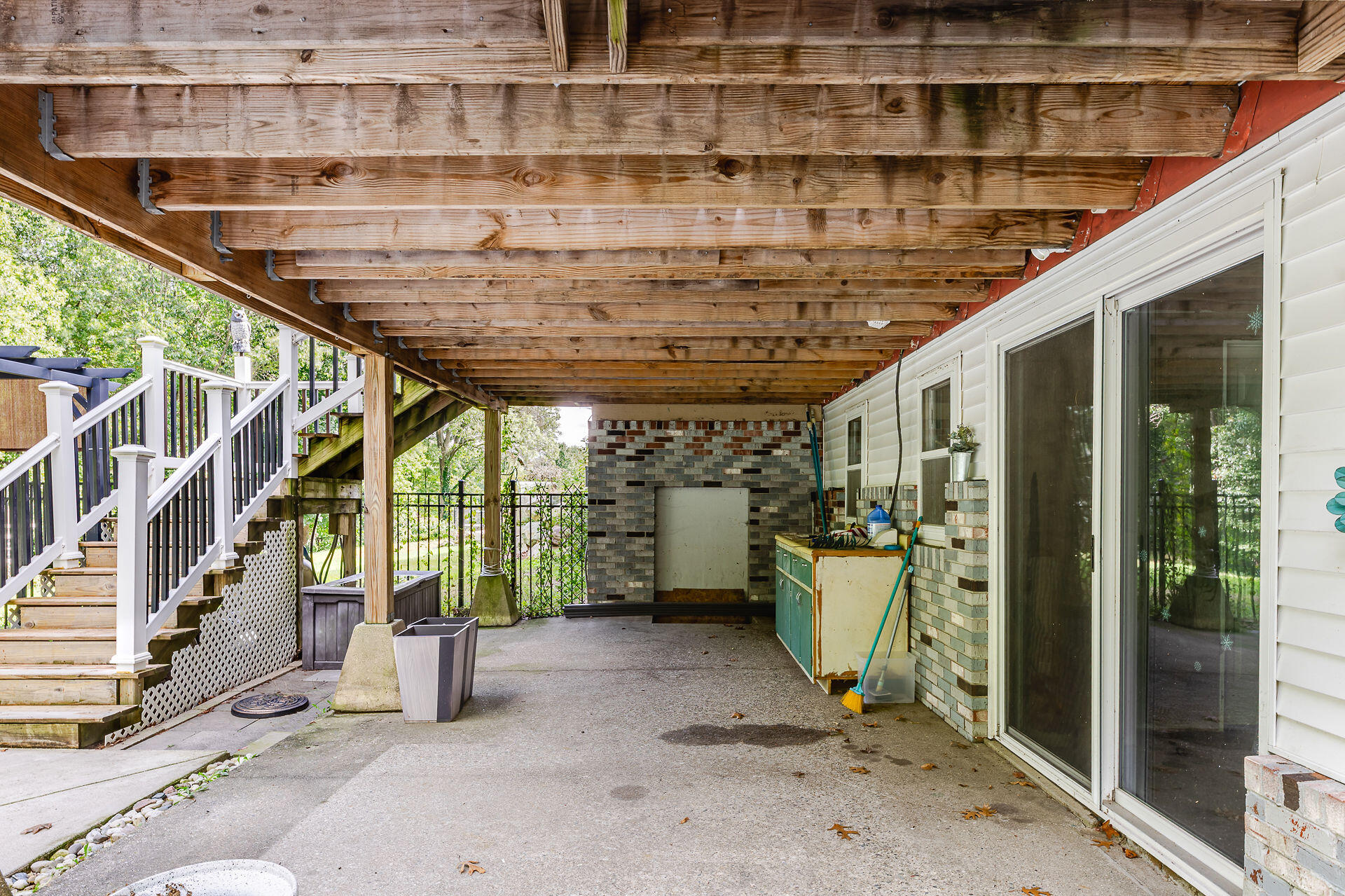 860 Glenwood Avenue Muskegon MI 49445