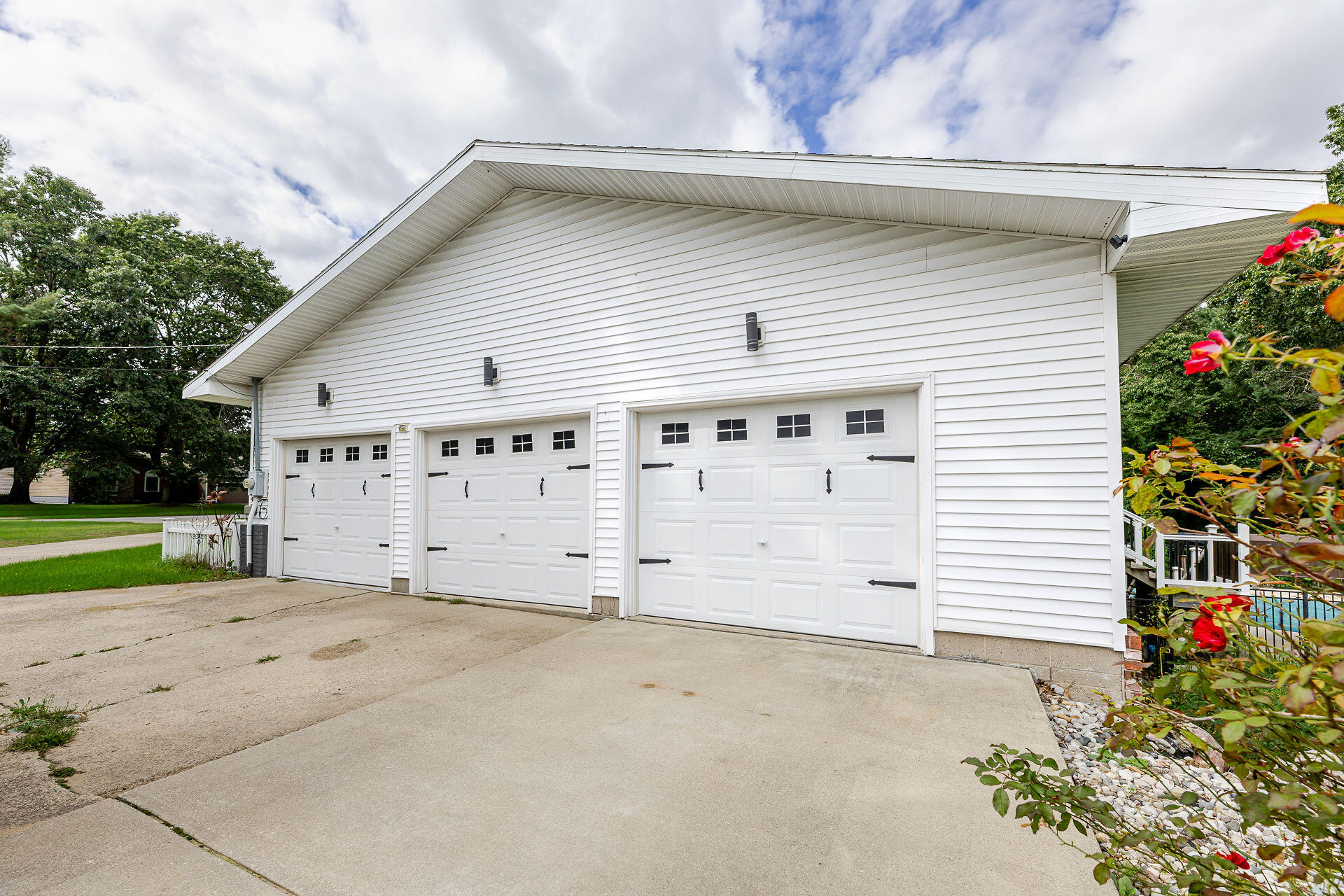 860 Glenwood Avenue Muskegon MI 49445