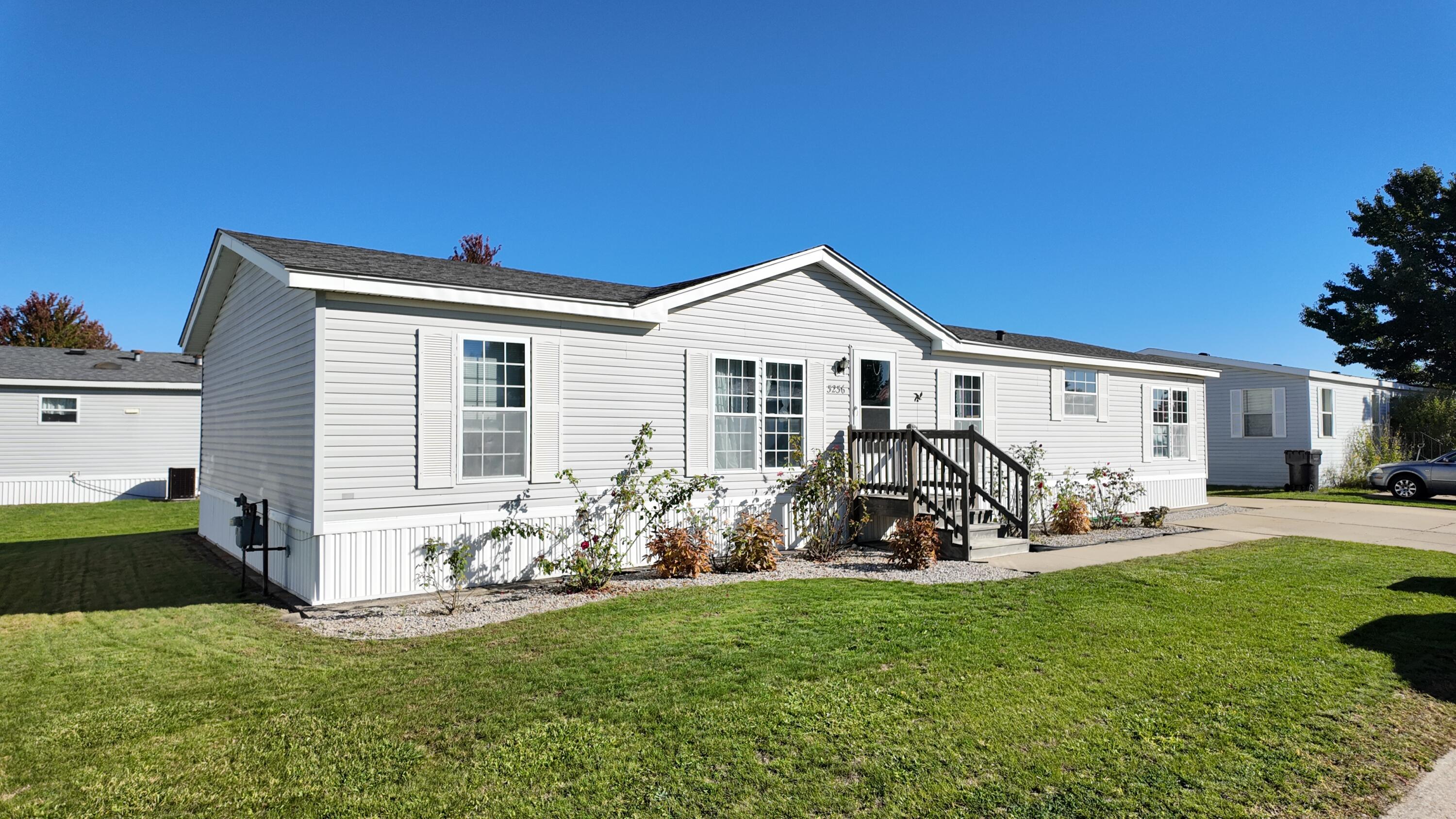 3236 Waverly Park Holland MI 49424